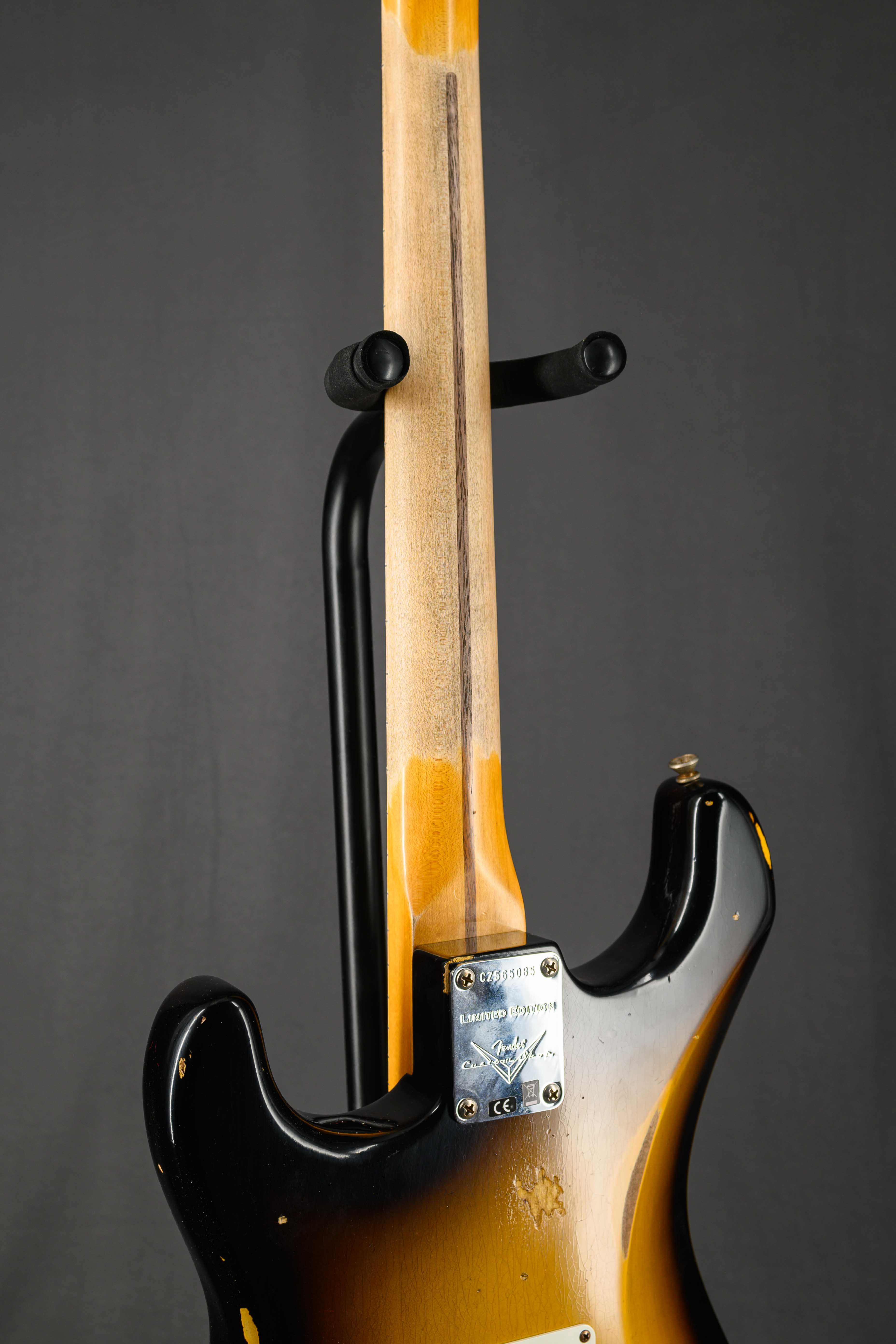 '57 Stratocaster Relic Tremolo - 2-Tone Sunburst