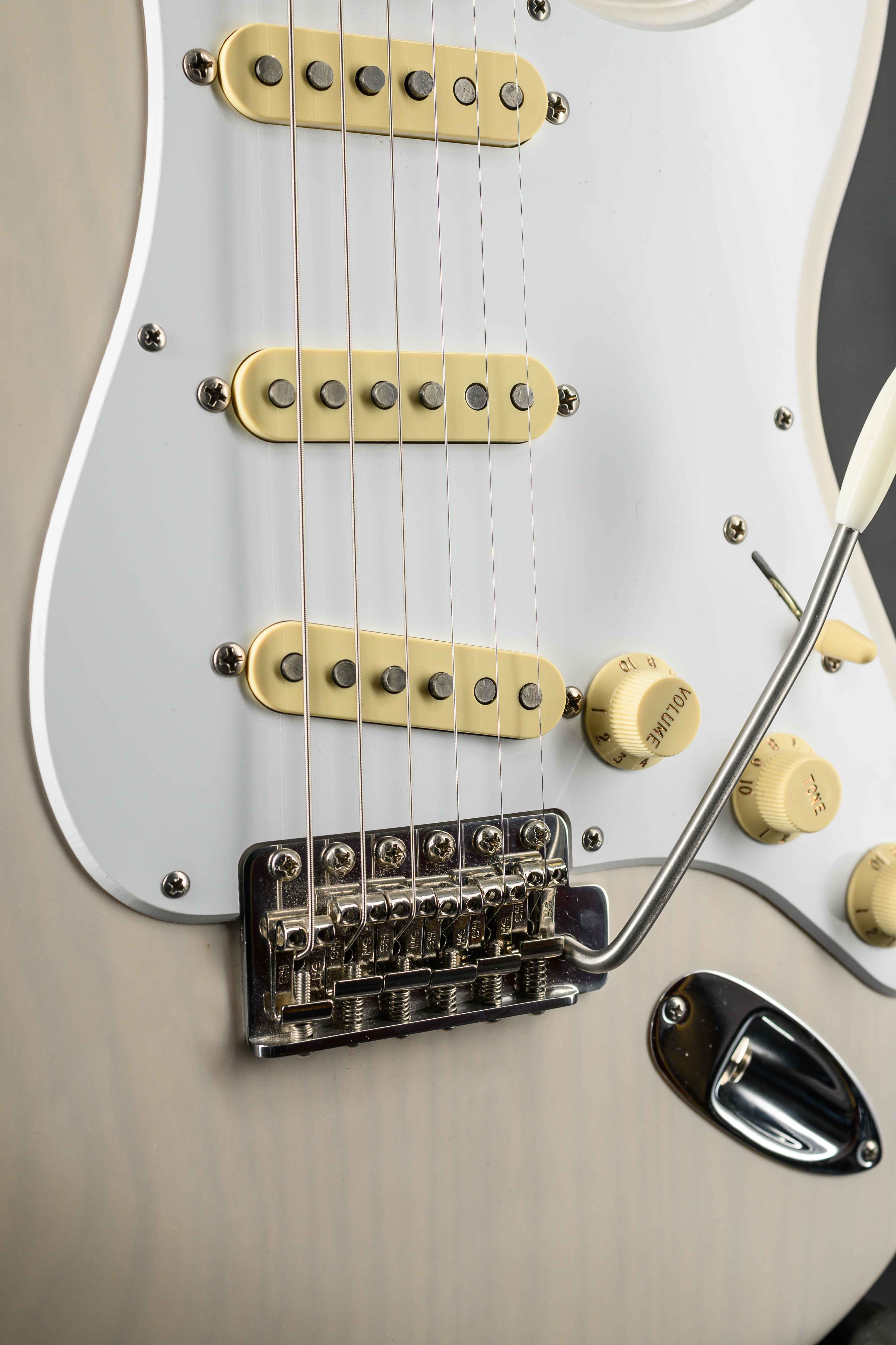 American Original '50s Stratocaster, Maple Fingerboard - White Blonde