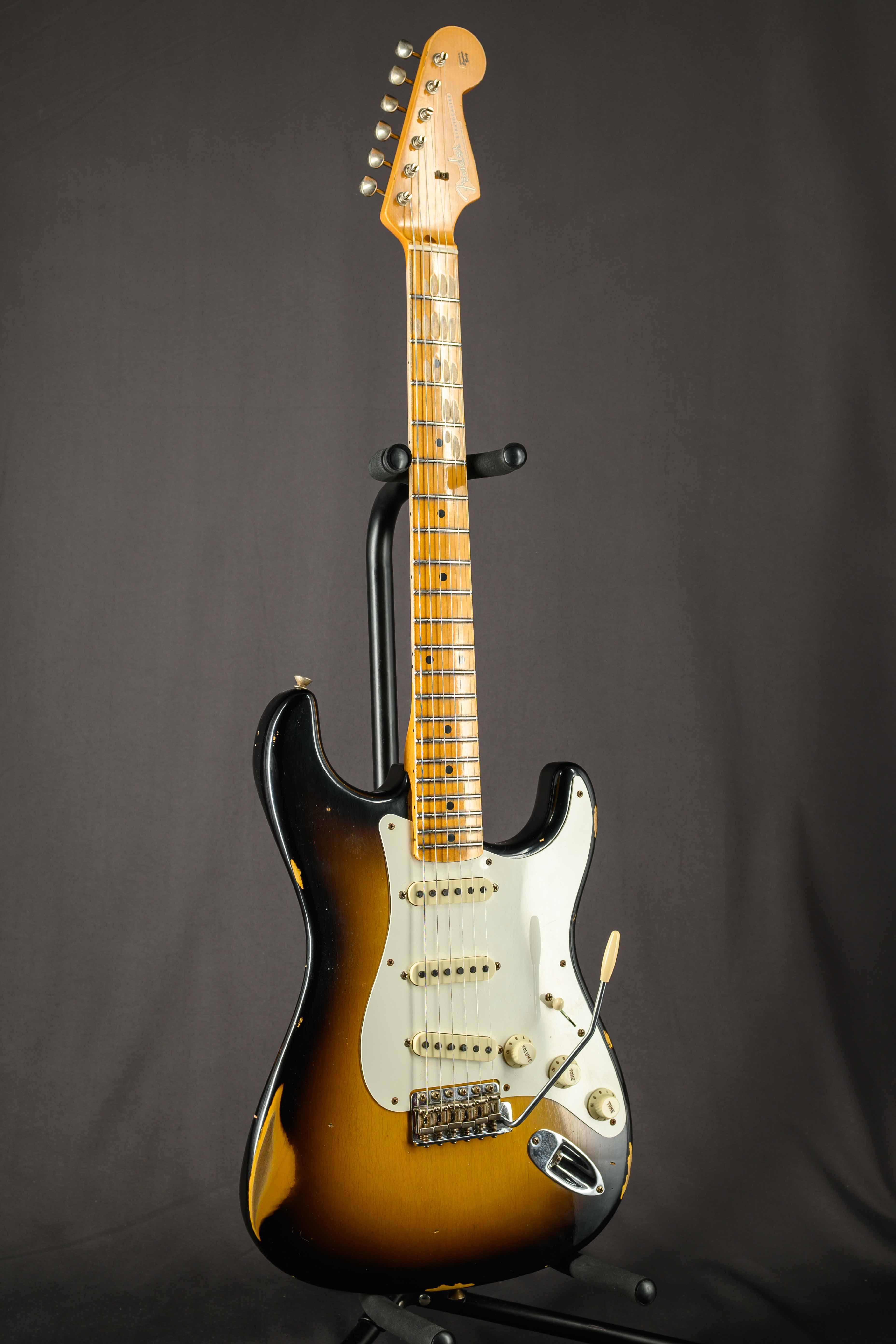'57 Stratocaster Relic Tremolo - 2-Tone Sunburst