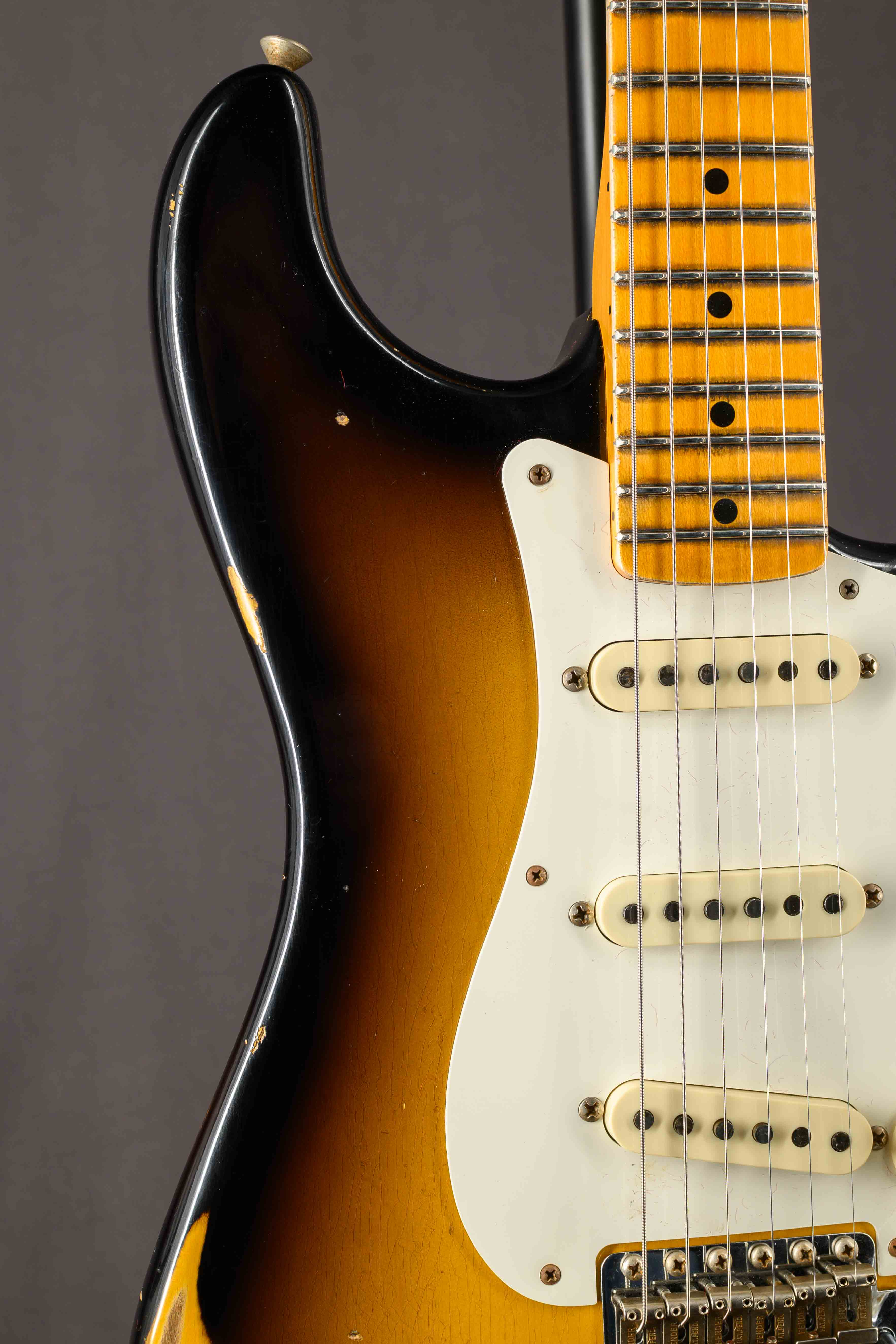 '57 Stratocaster Relic Tremolo - 2-Tone Sunburst