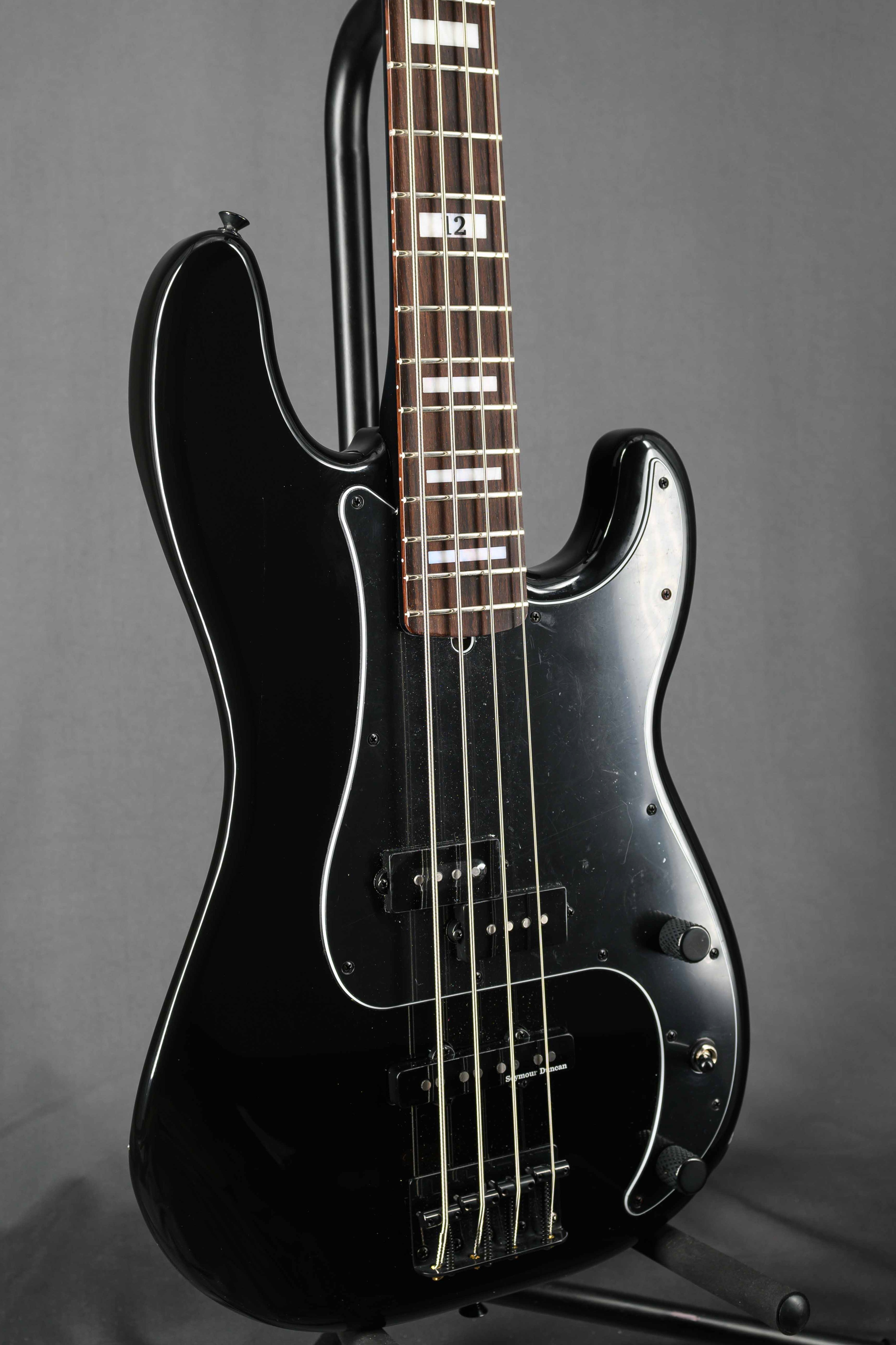 Duff McKagan Signature Precision Bass - Black