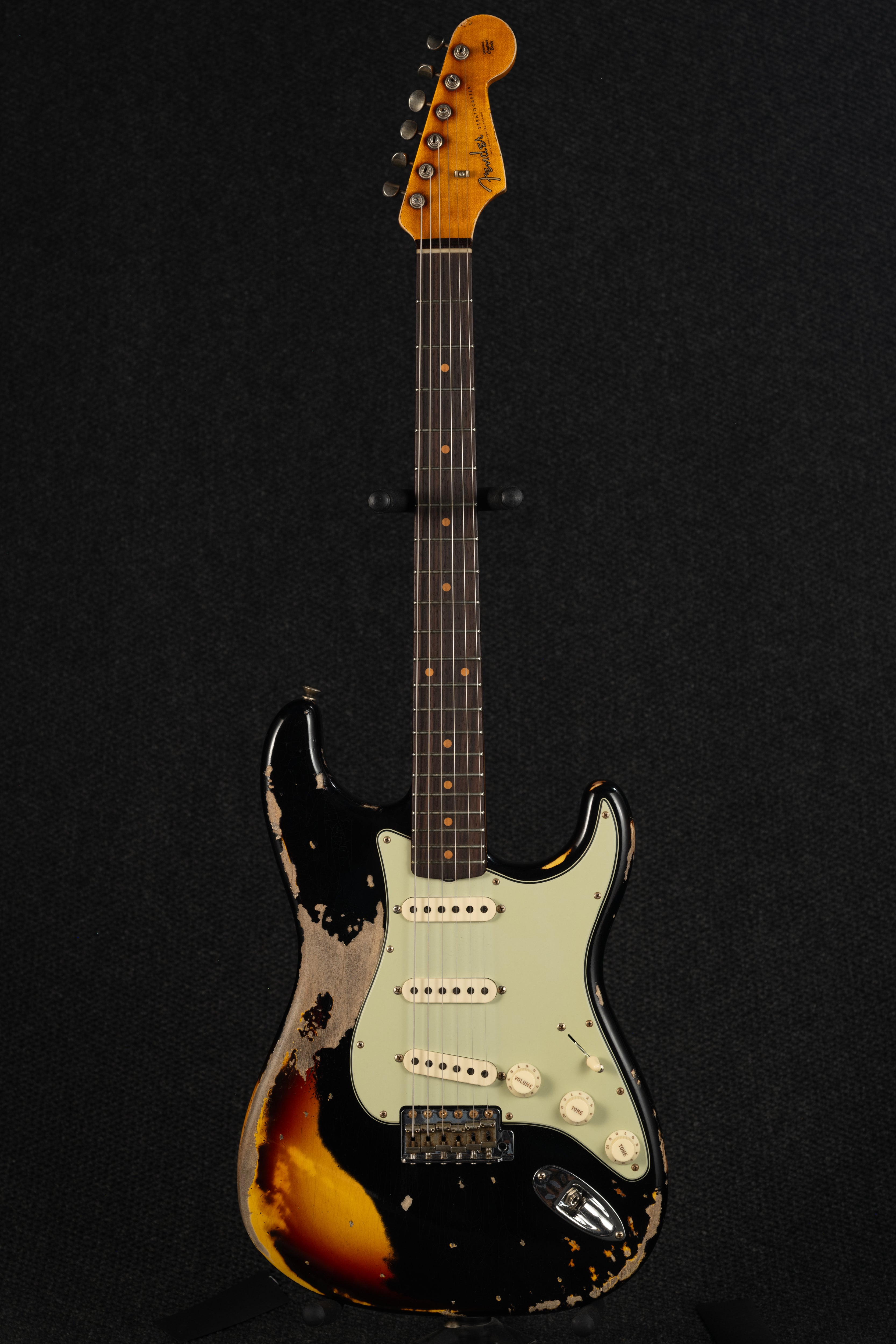 1959 Heavy Relic Stratocaster - Black over Sunburst