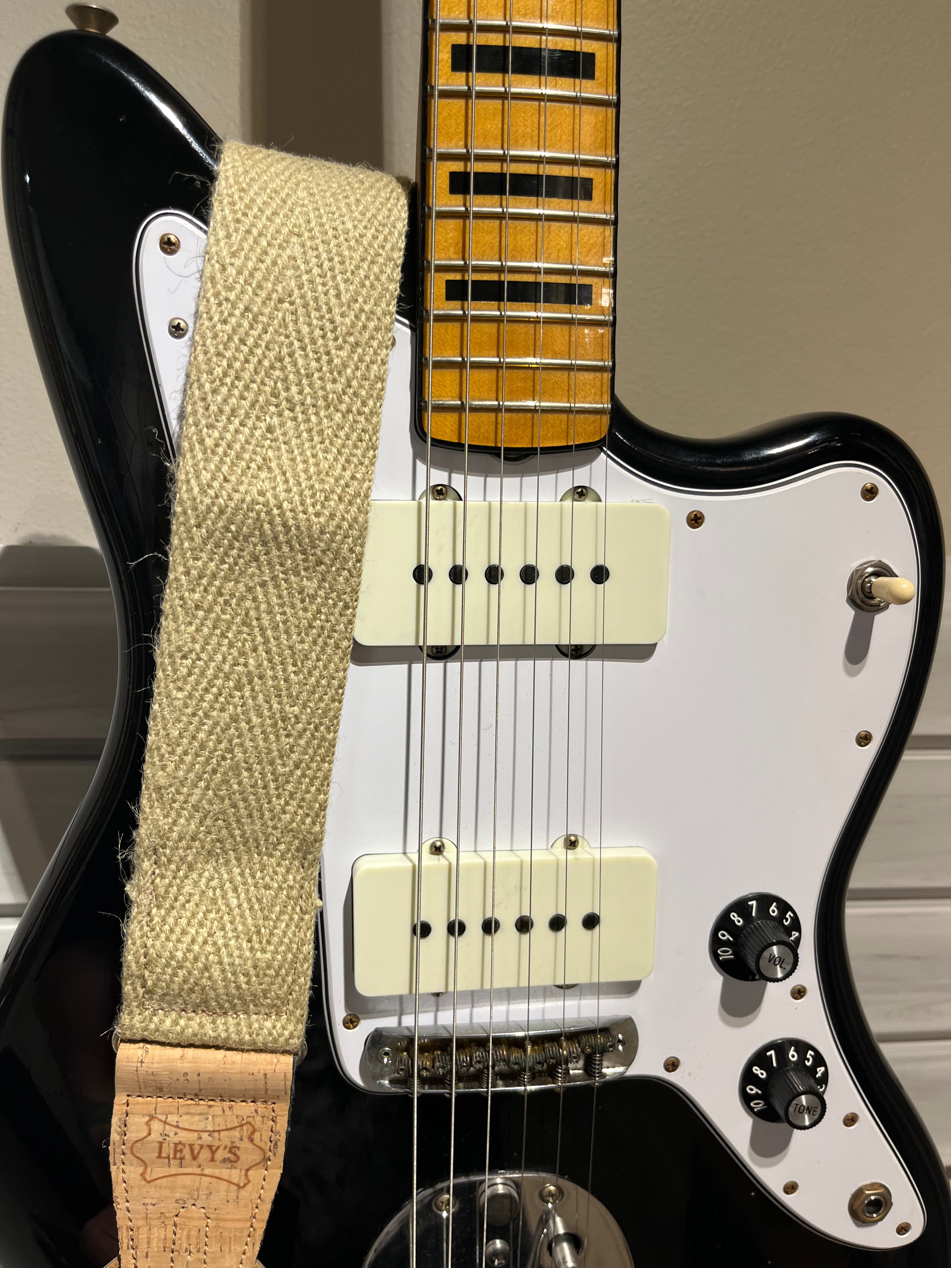MH8P-NAT Hemp Guitar Strap - Natural