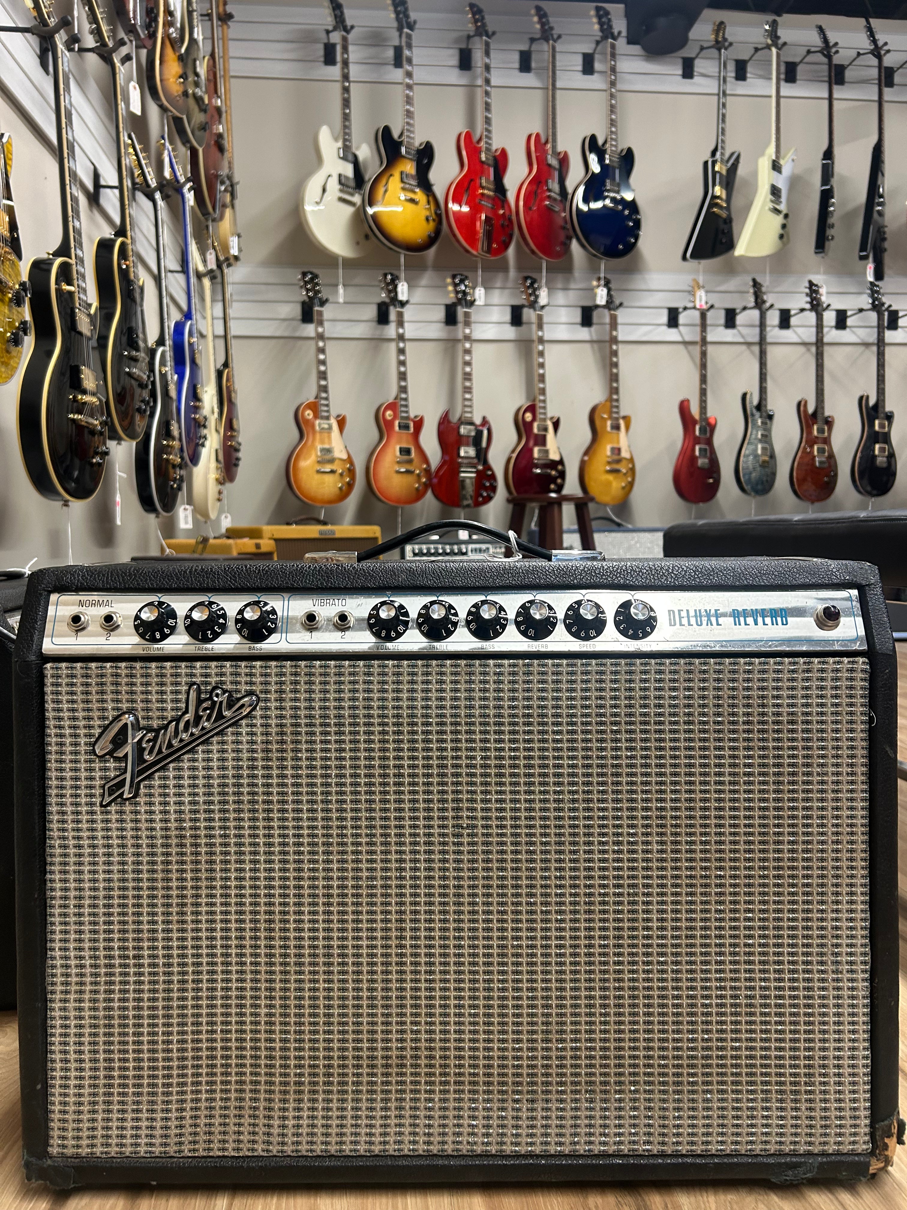 1972 Deluxe Reverb 1x12 Guitar Amplifier