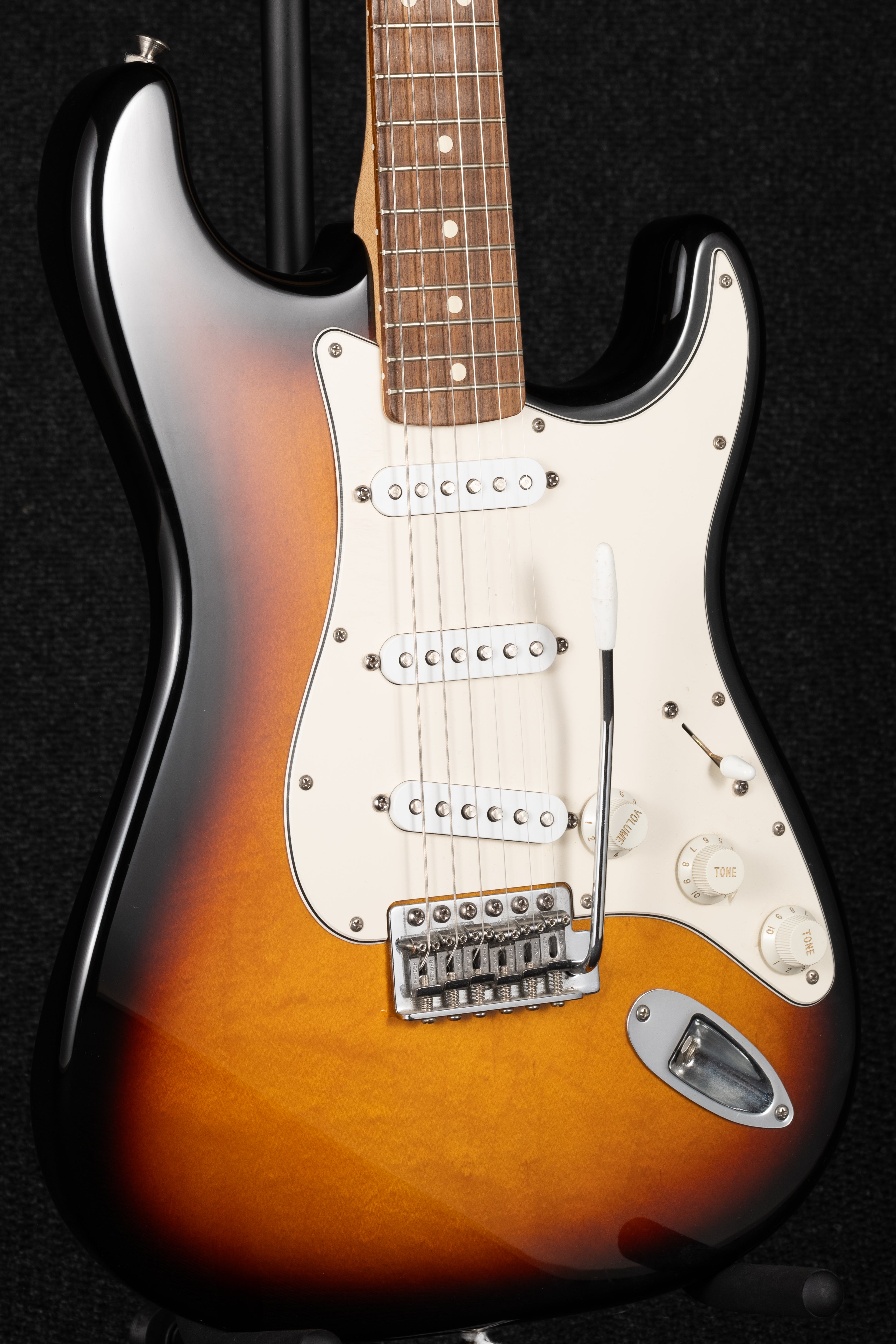 2000 MIM Stratocaster - Sunburst