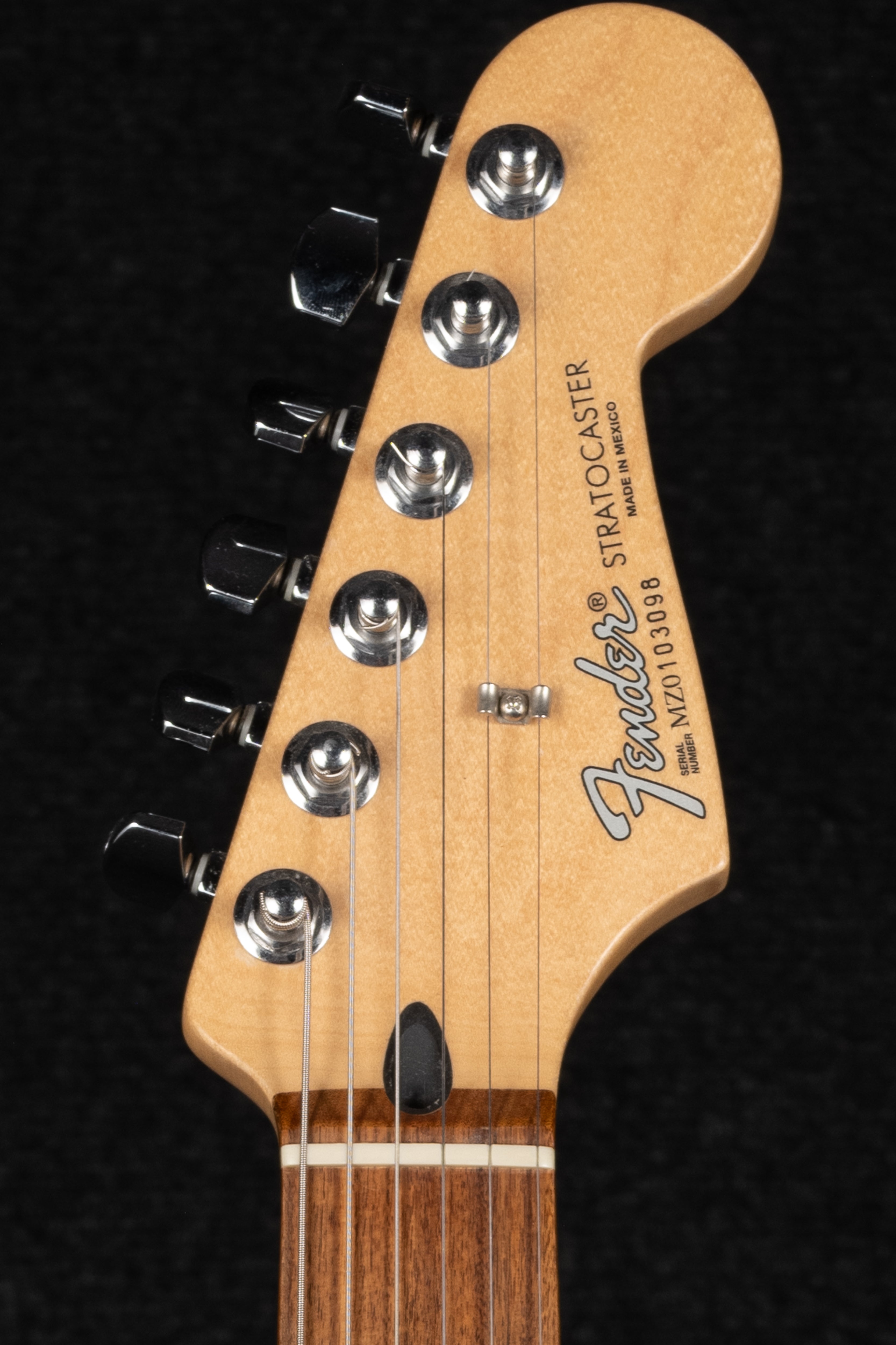 2000 MIM Stratocaster - Sunburst