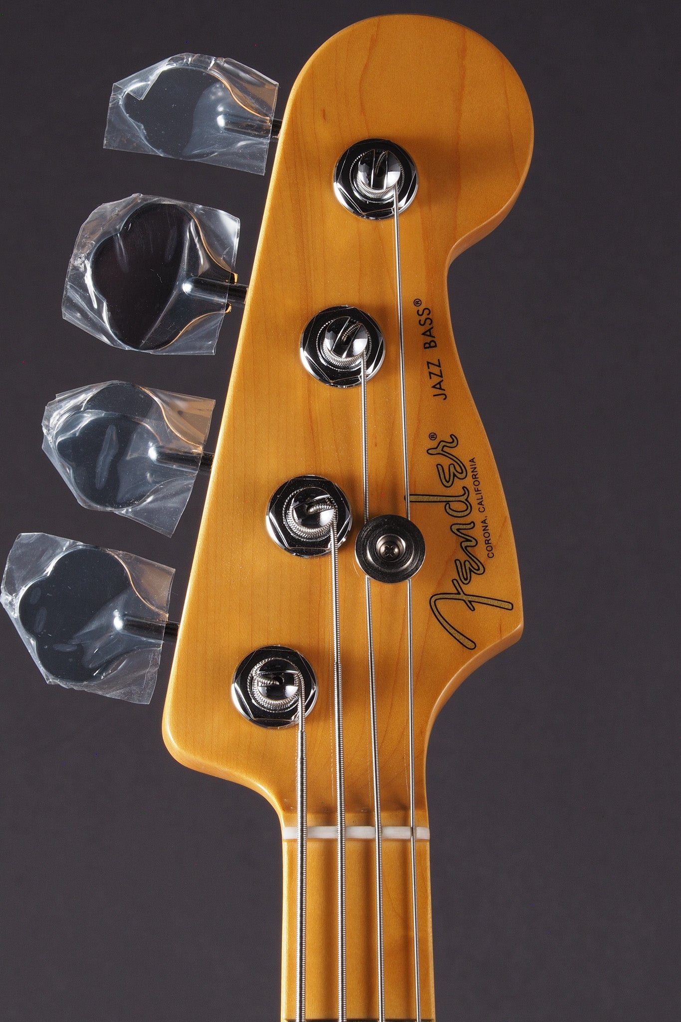 American Professional II Jazz Bass - Olympic White