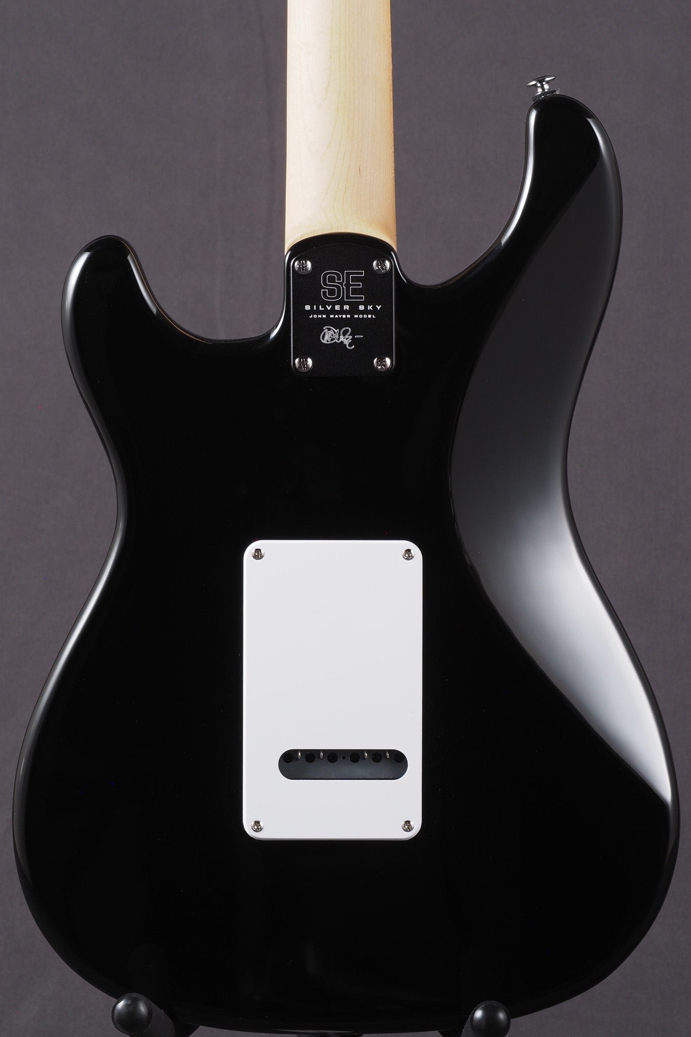 SE Silver Sky - Piano Black