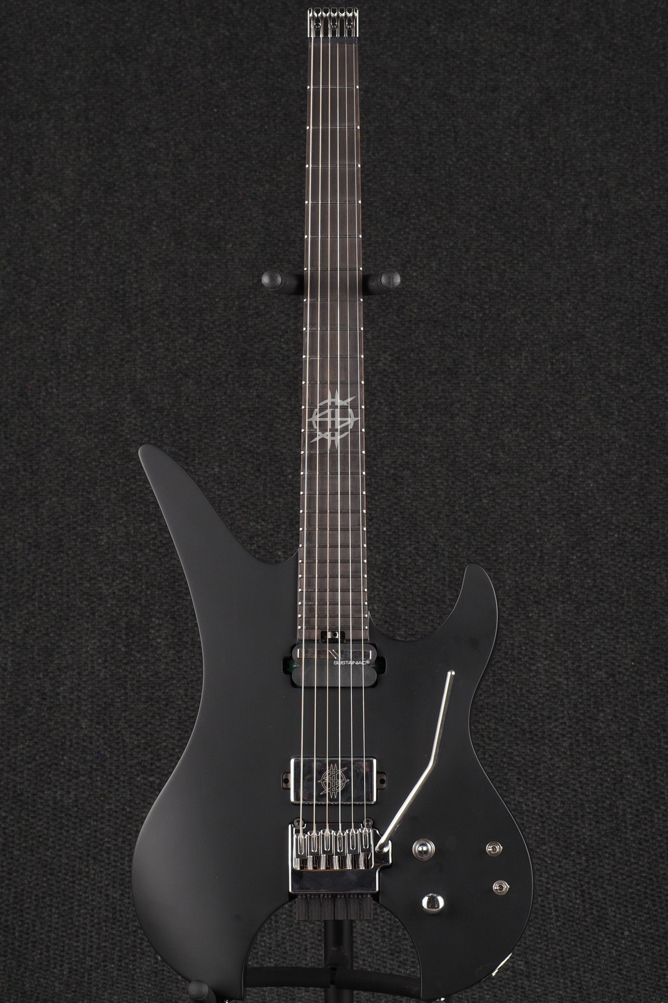 Synyster Gates Custom- 6 TR-S Headless - Black