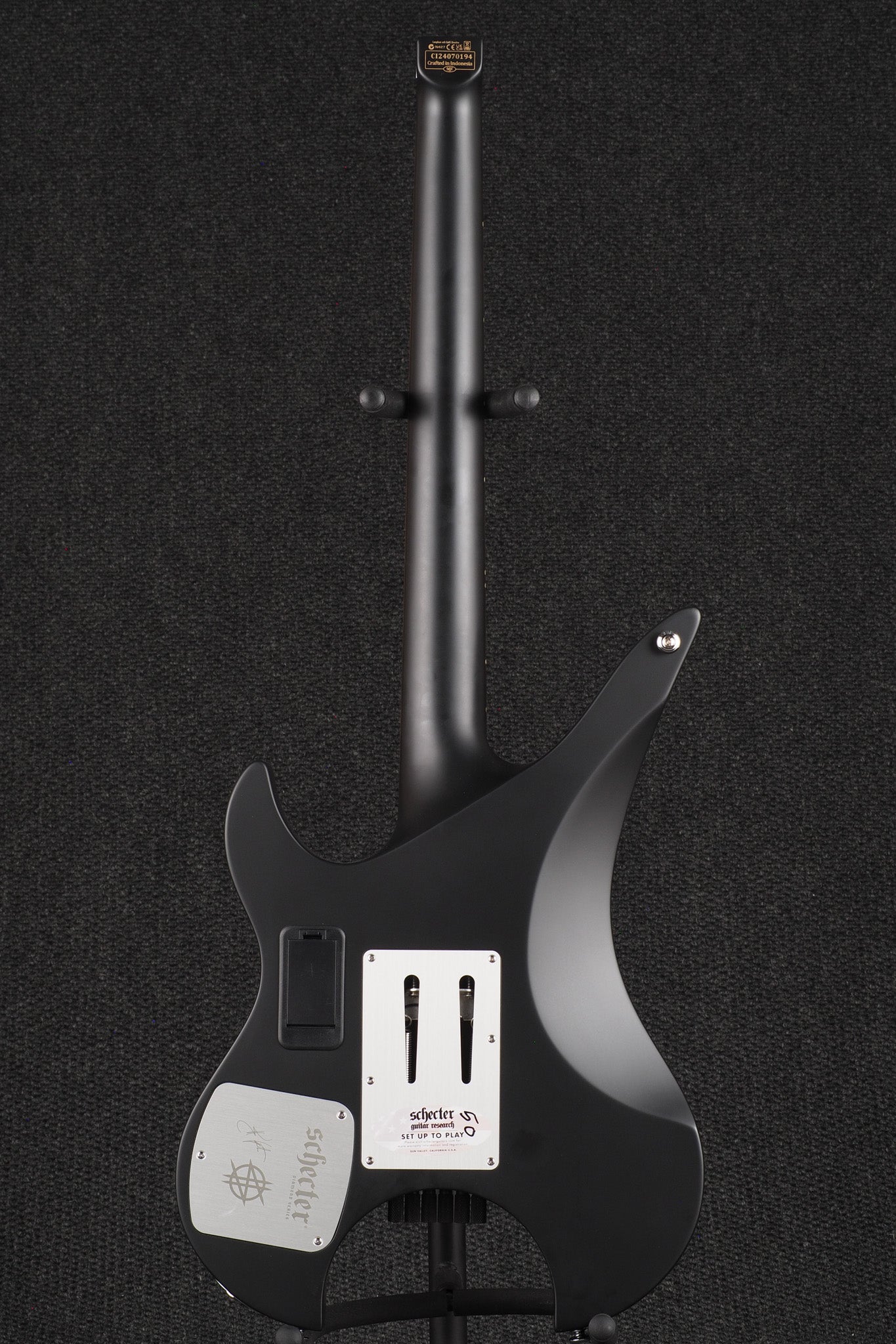 Synyster Gates Custom- 6 TR-S Headless - Black