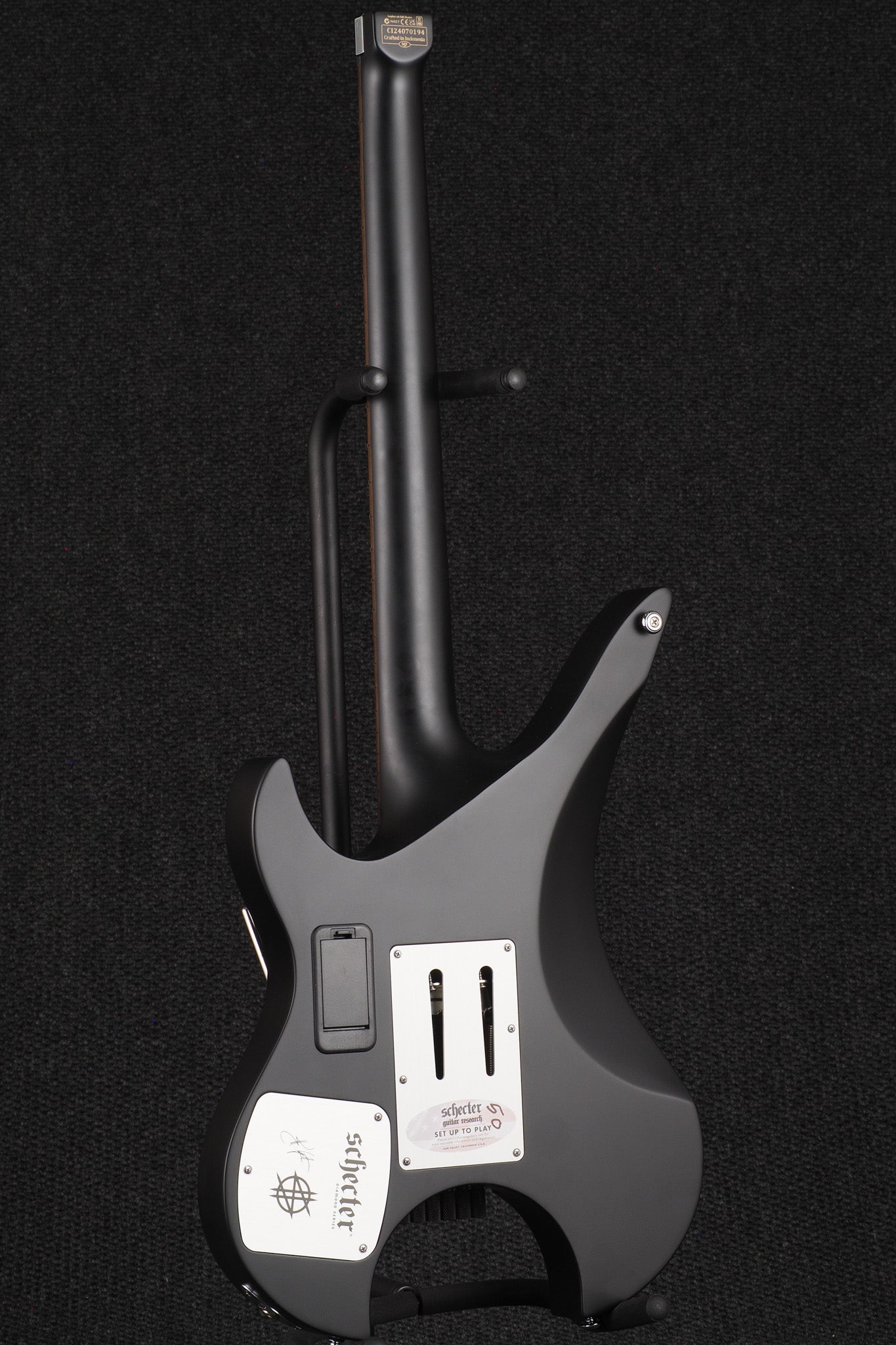 Synyster Gates Custom- 6 TR-S Headless - Black