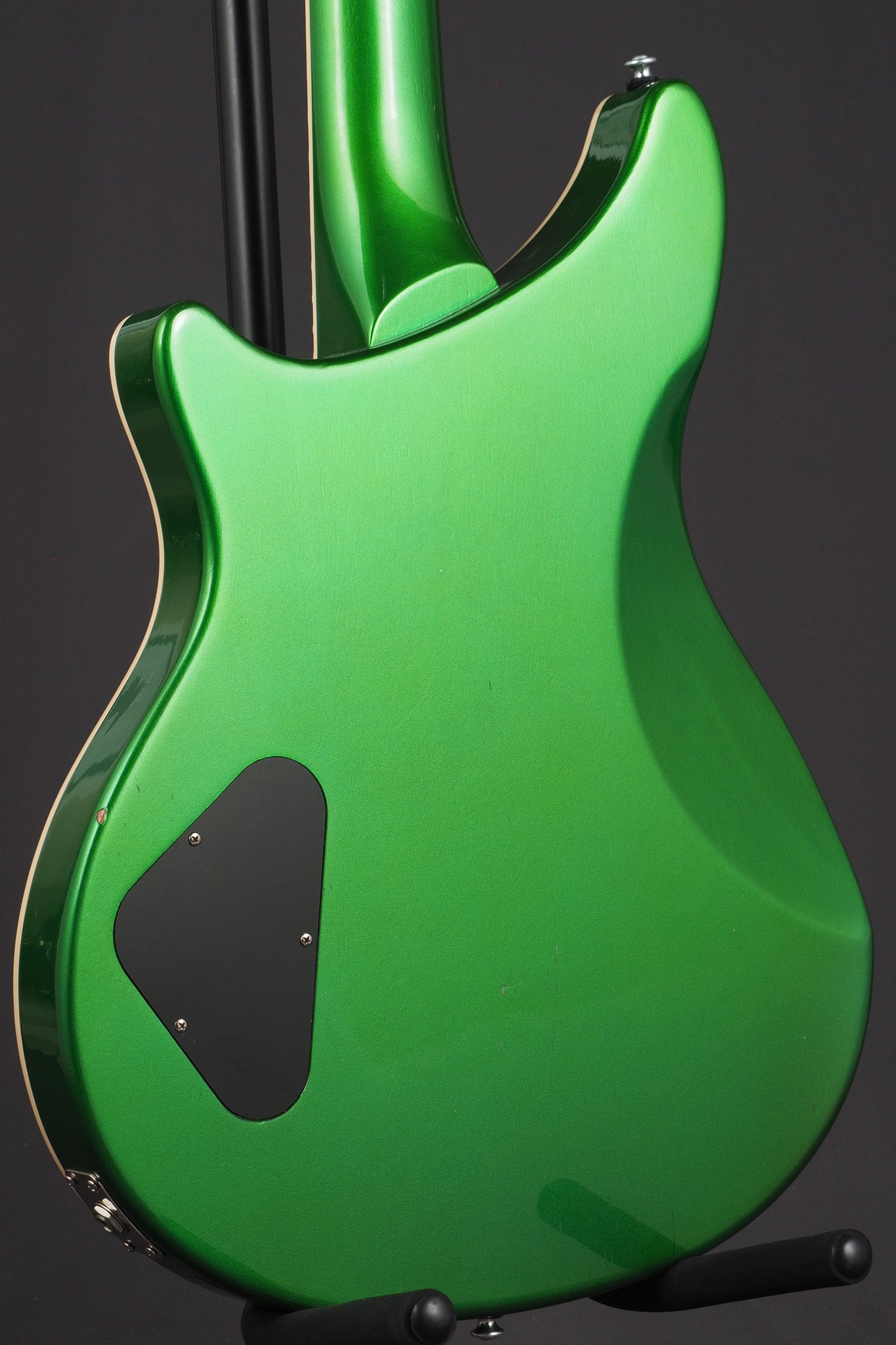 Modern Double Cut Standard - Metallic Alien Green