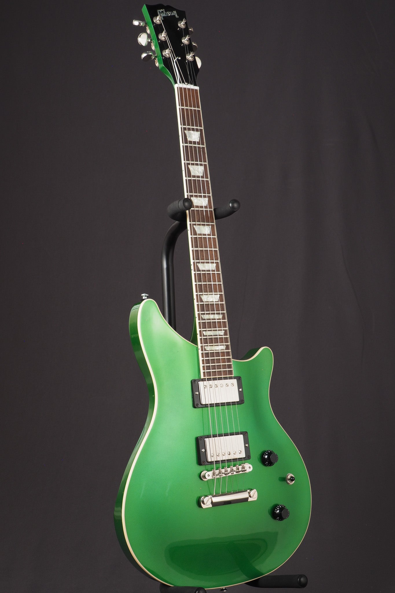 Modern Double Cut Standard - Metallic Alien Green
