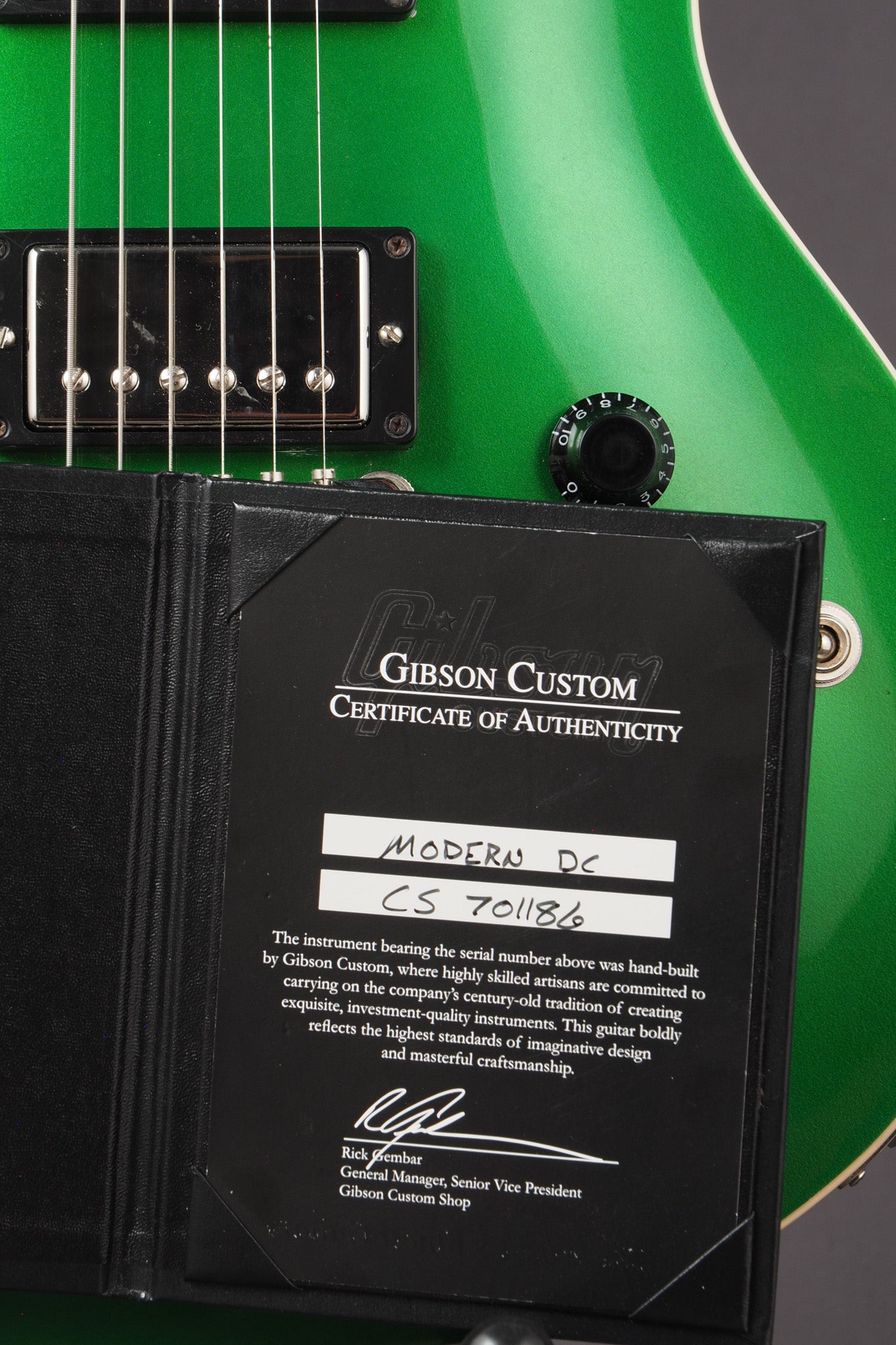 Modern Double Cut Standard - Metallic Alien Green