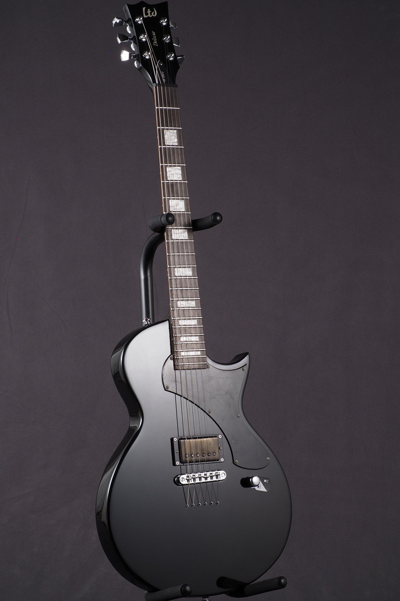 EC-01FT - Black