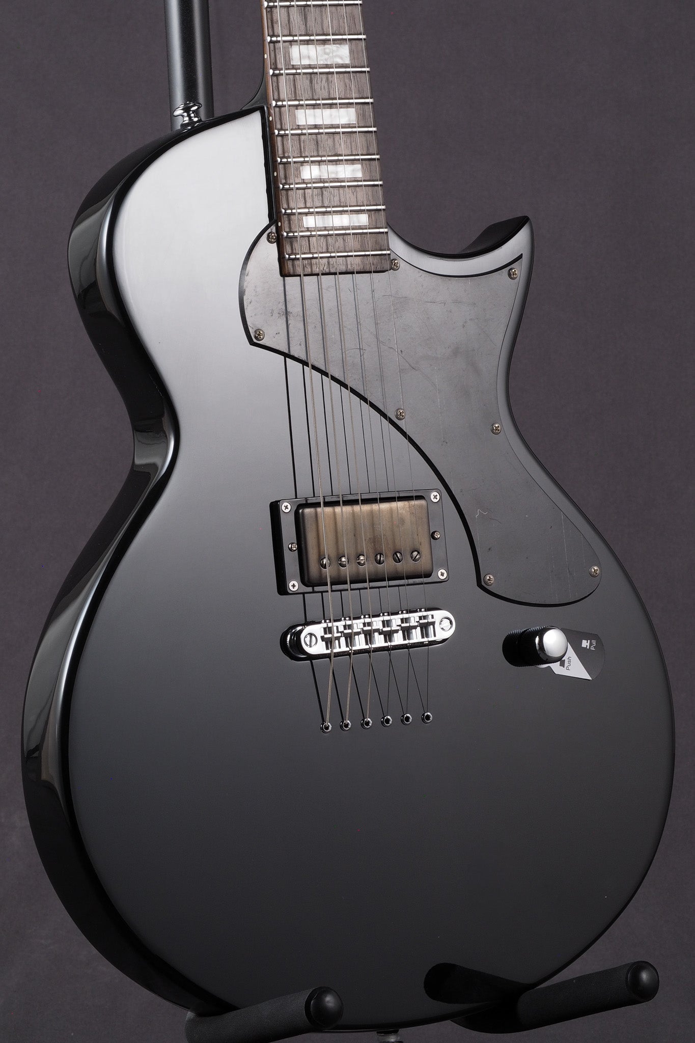 EC-01FT - Black