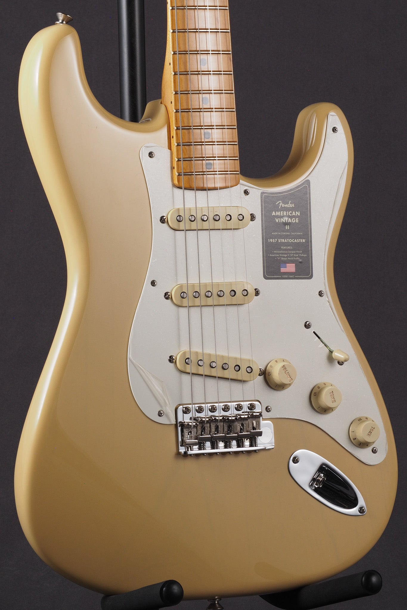'57 American Vintage II Stratocaster - Vintage Blonde