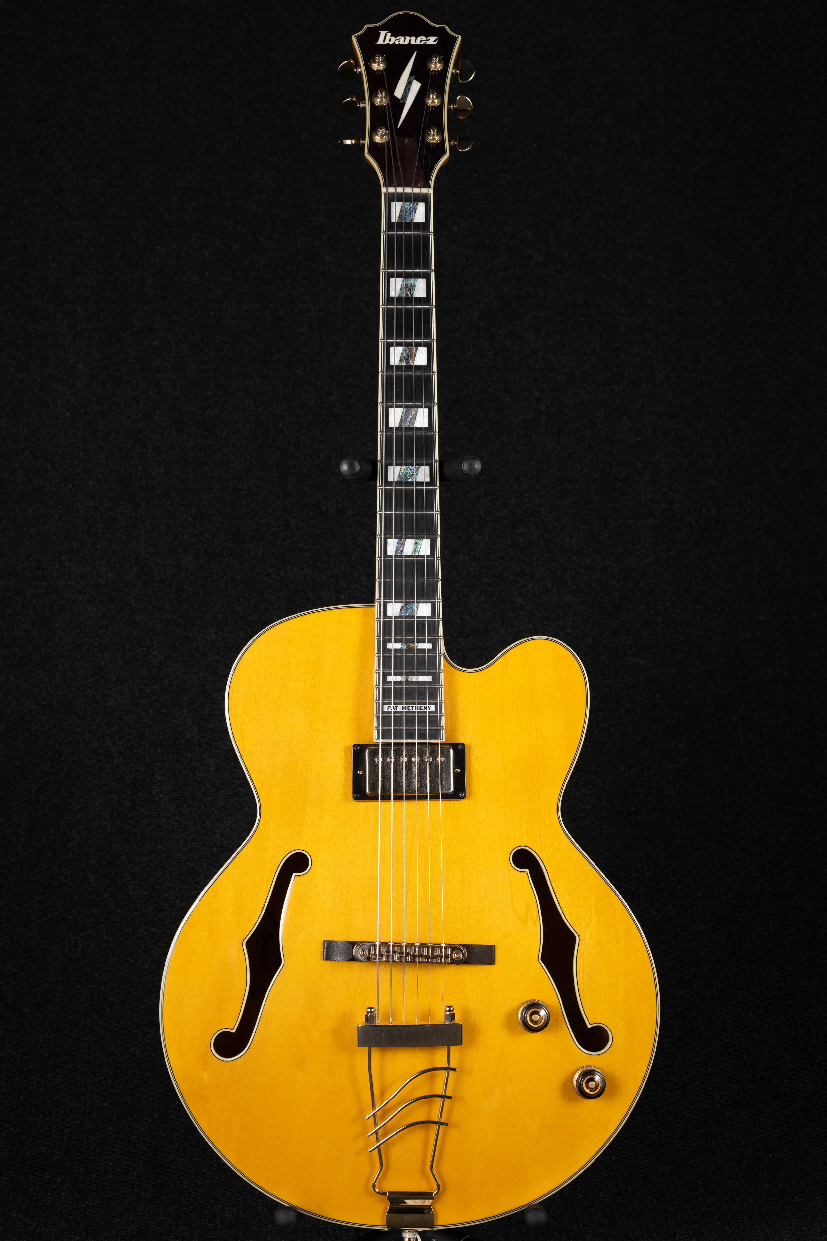 PM2-AA Pat Metheny Hollowbody - Antique Amber