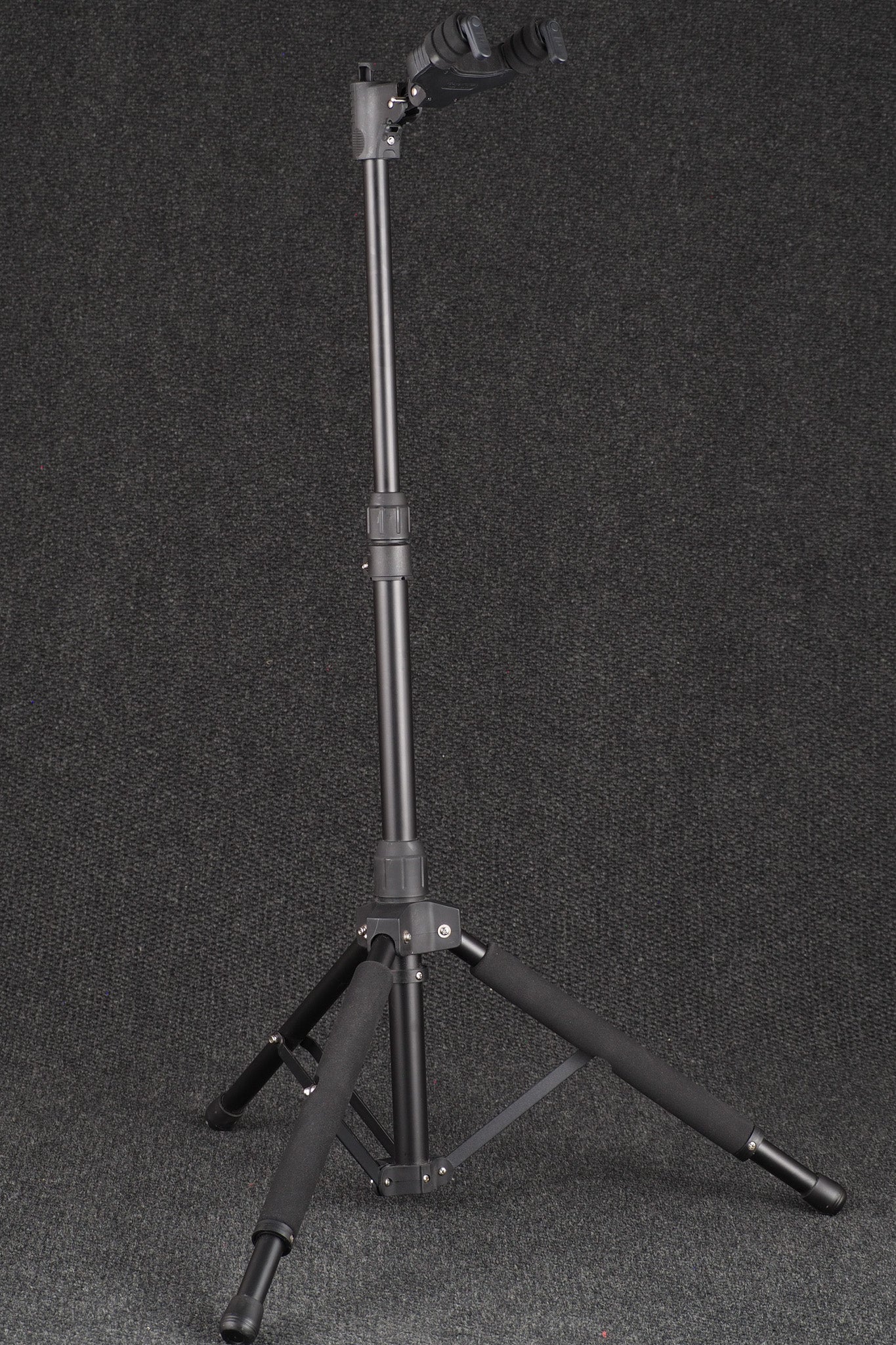 PRO-100 Guitar Stand