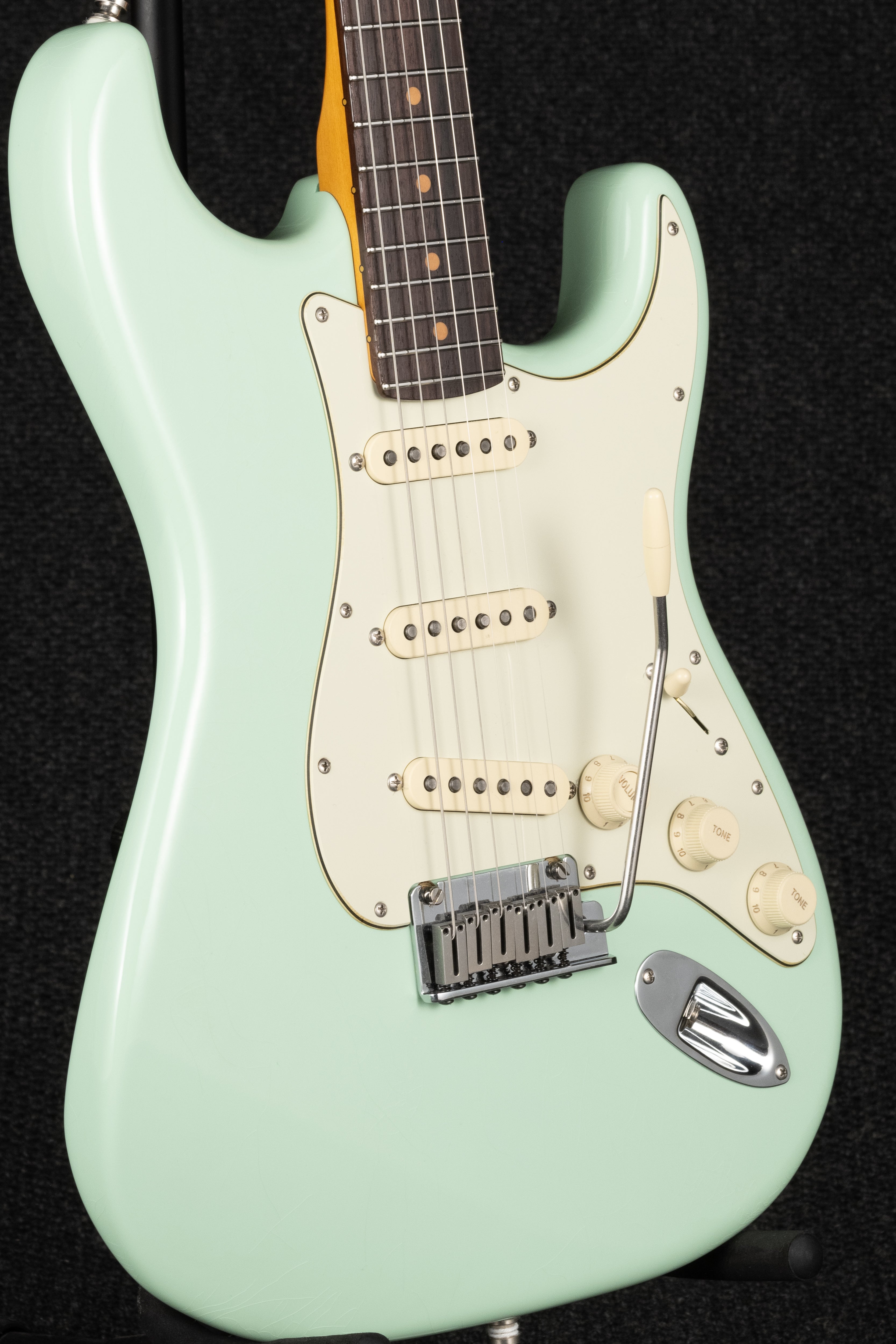 American Ultra Luxe Vintage 60's Stratocaster - Surf Green