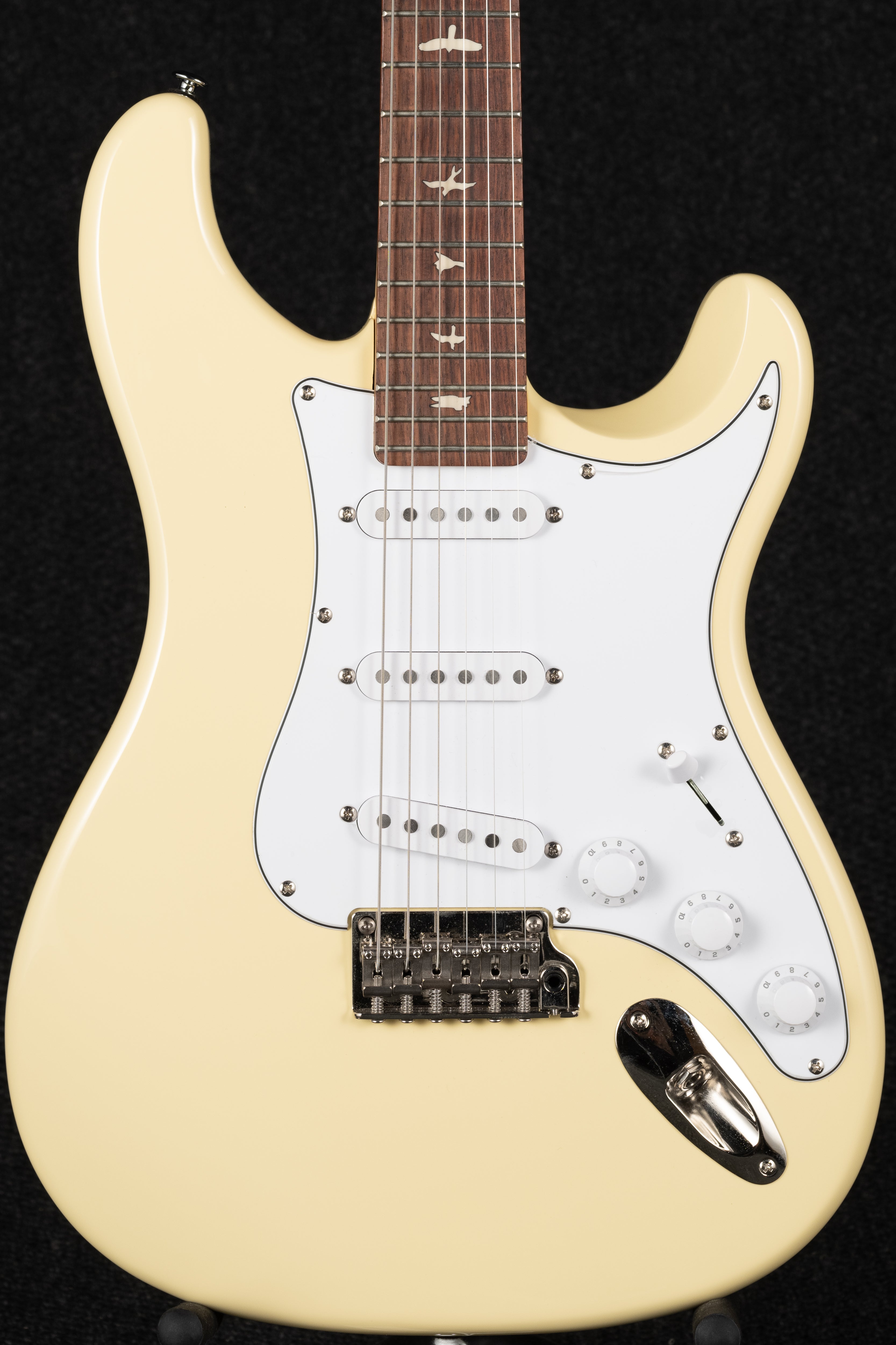 SE Silver Sky - Moon White