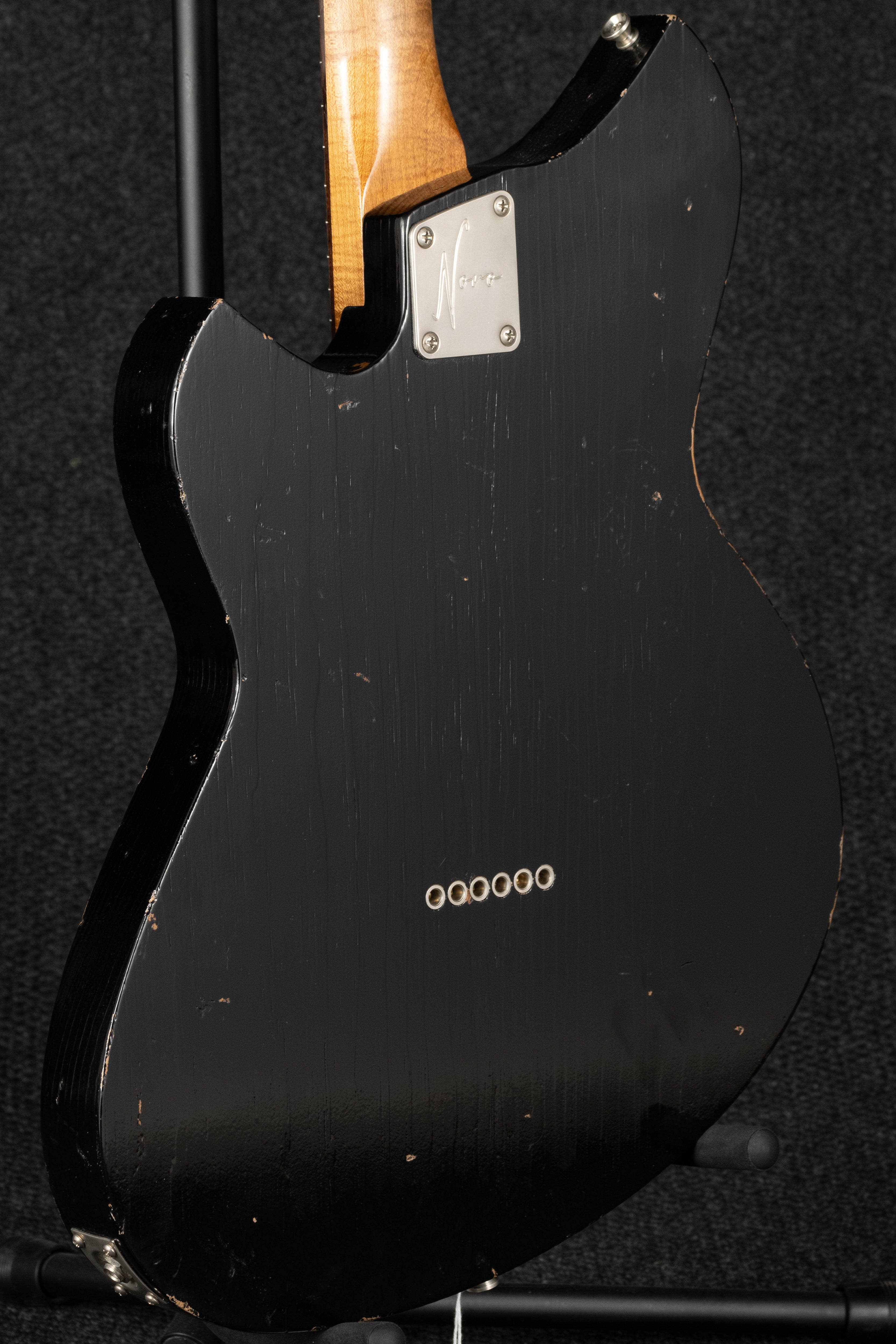 Serus T - Bull Black Light Distress