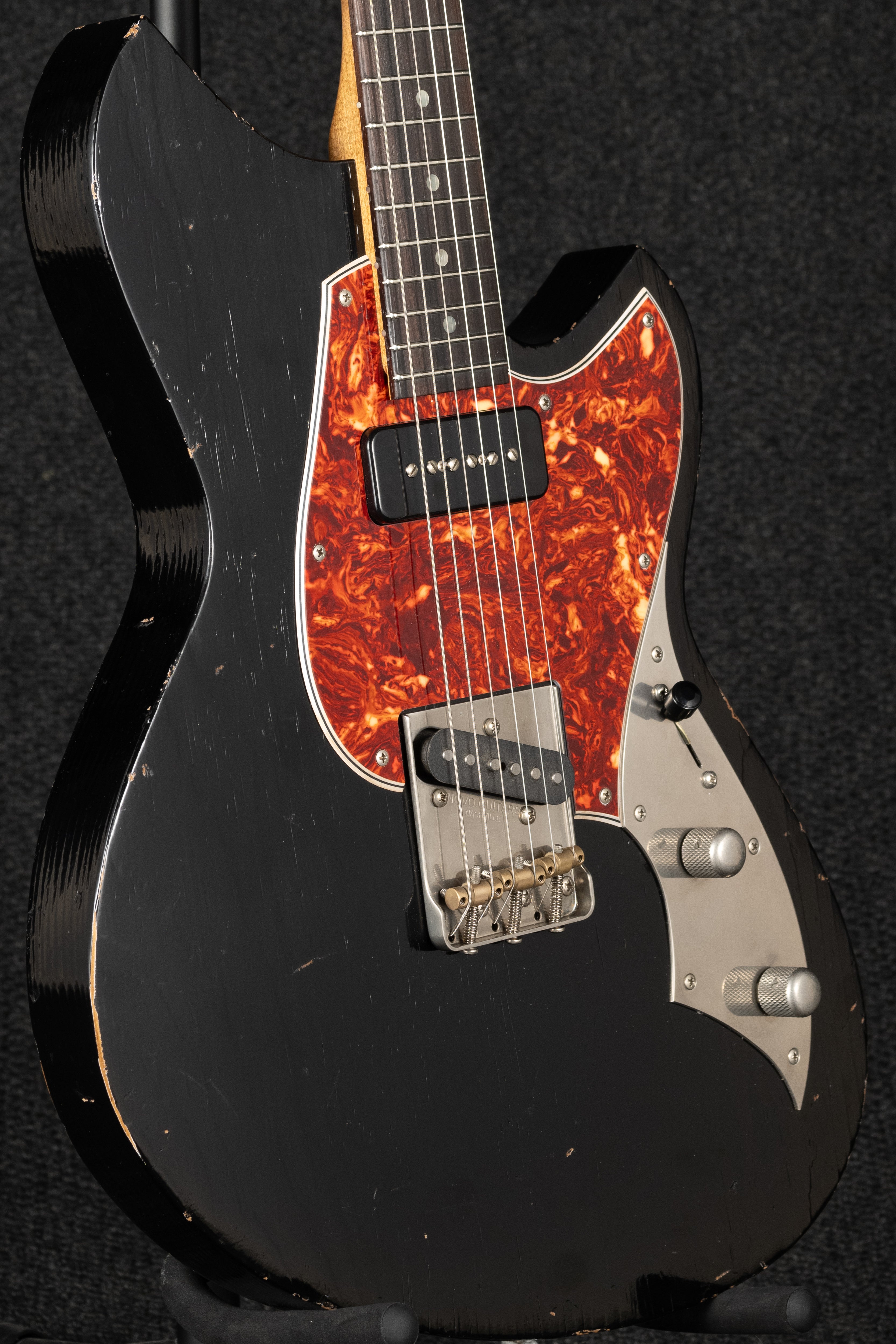 Serus T - Bull Black Light Distress