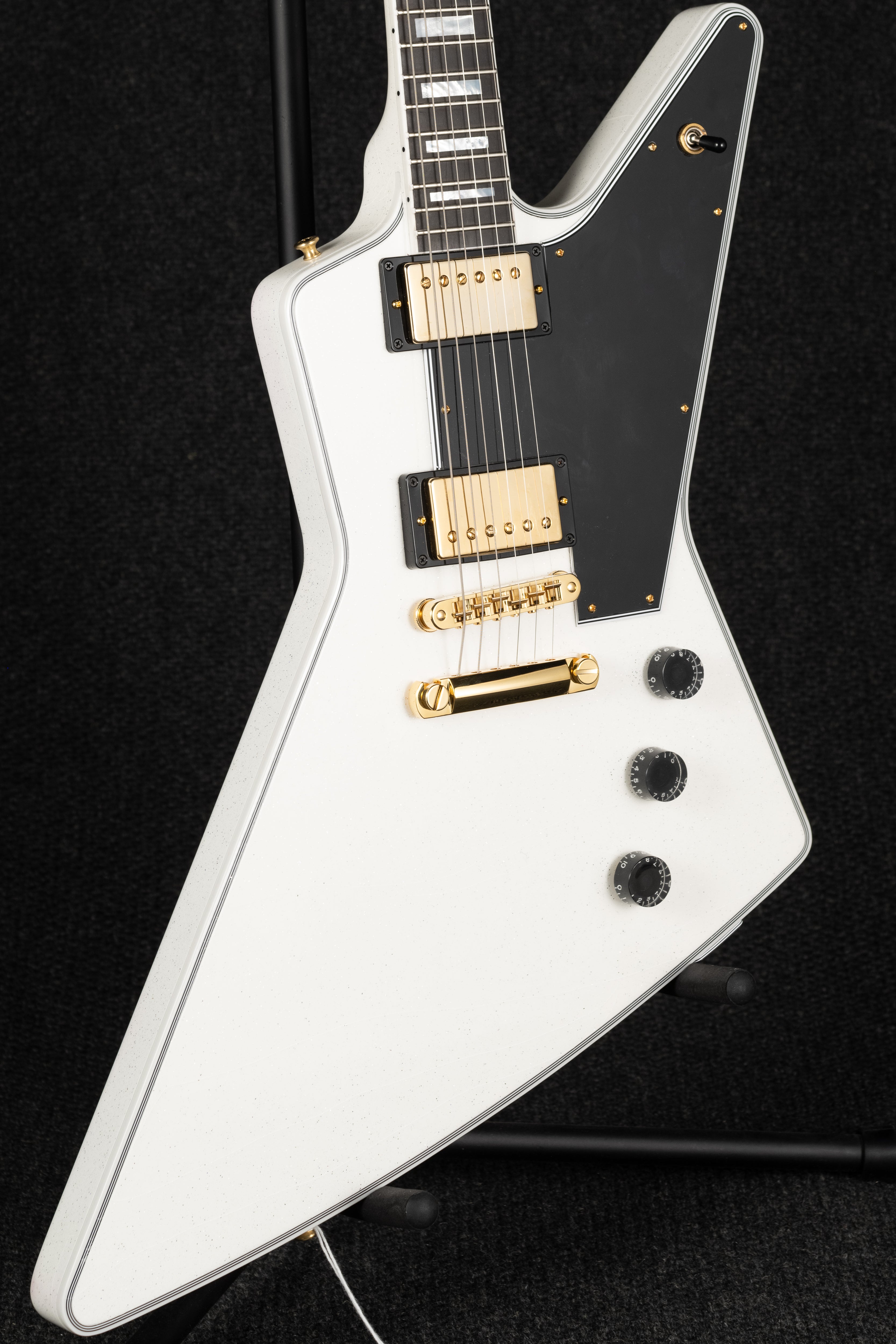 Explorer Custom - Alpine White Sparkle