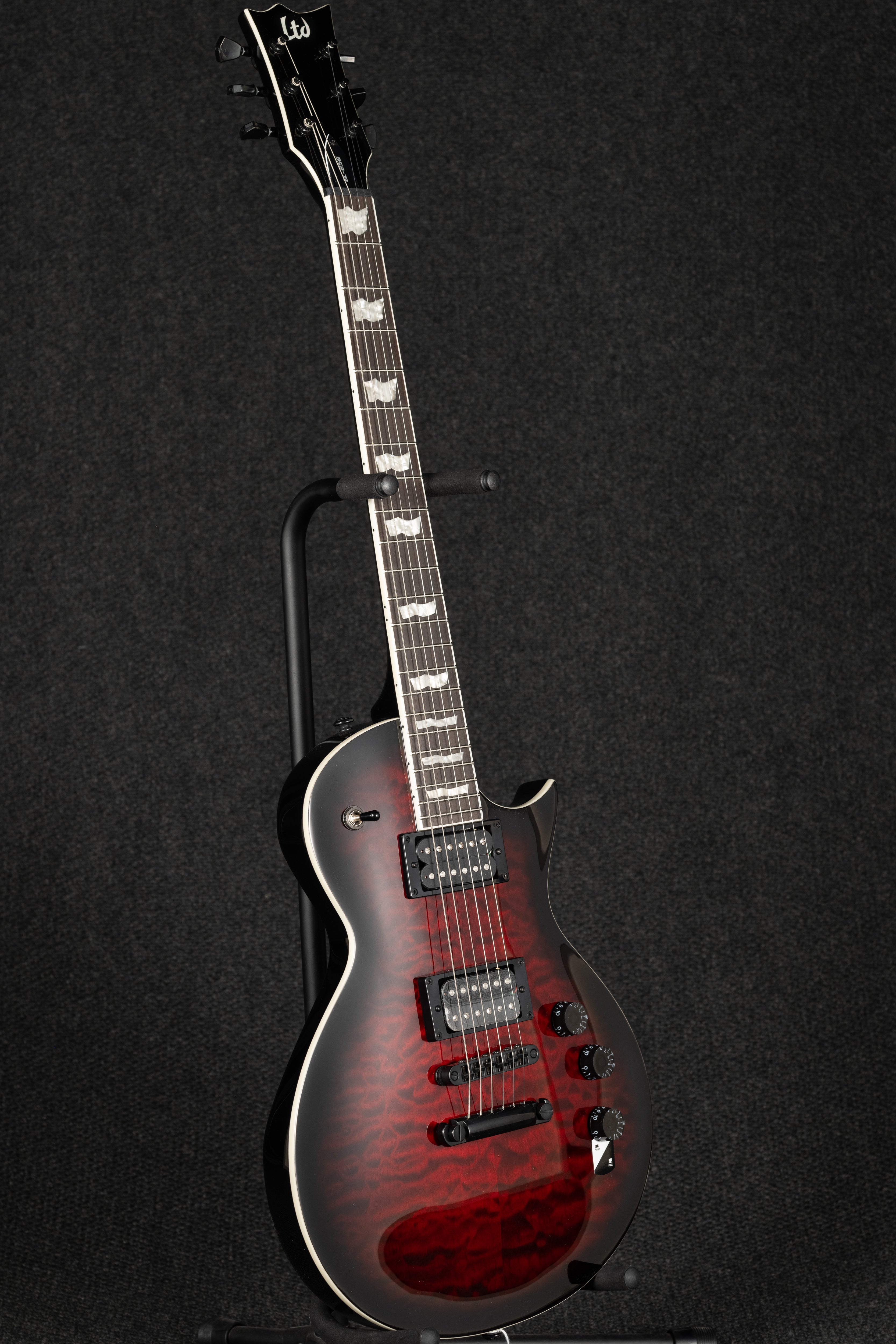 EC-256 - Quilted Maple See Thru Black Cherry Sunburst