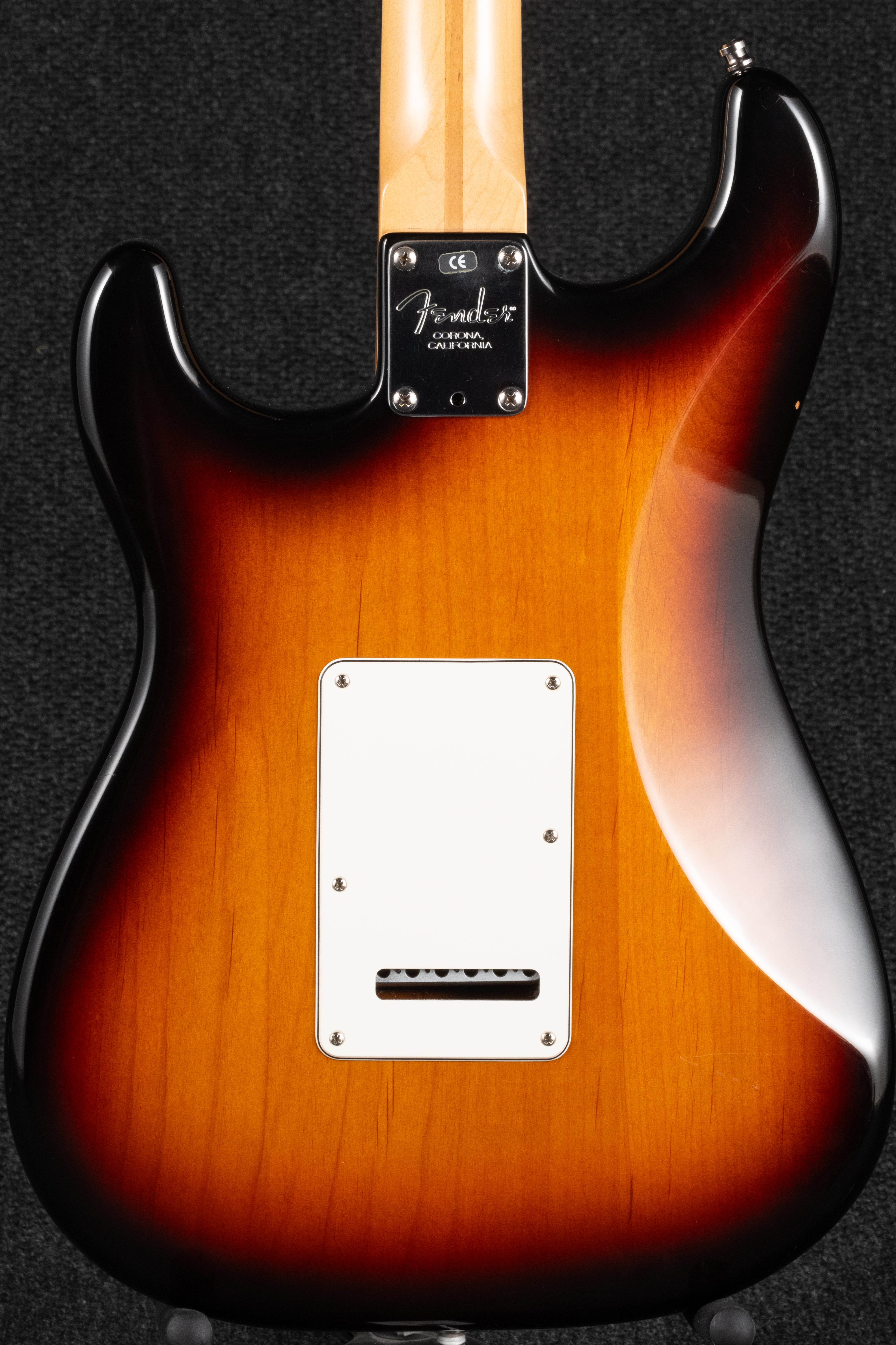 American Standard Stratocaster - 3-Color Sunburst