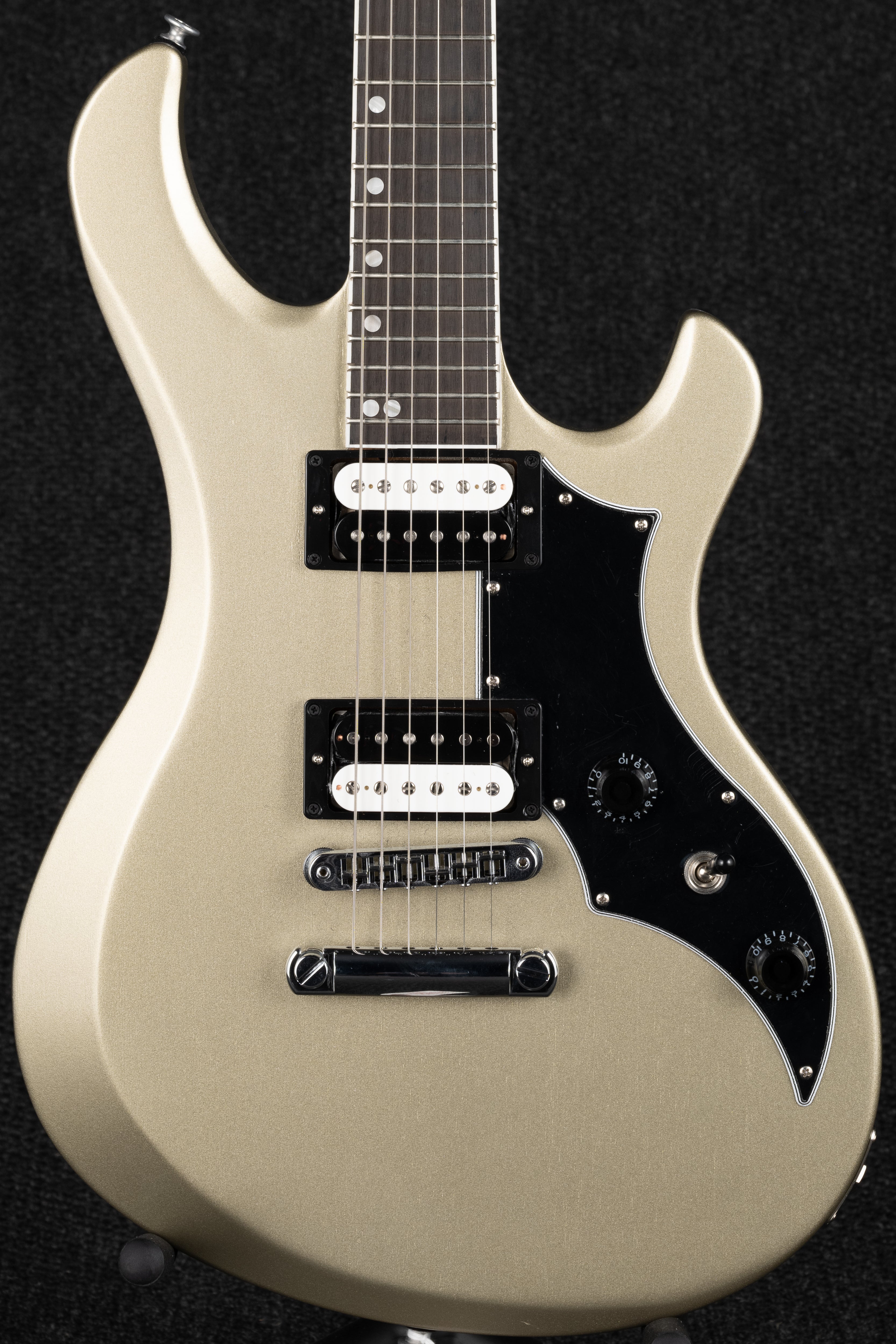 Victory - Gold Mist Satin