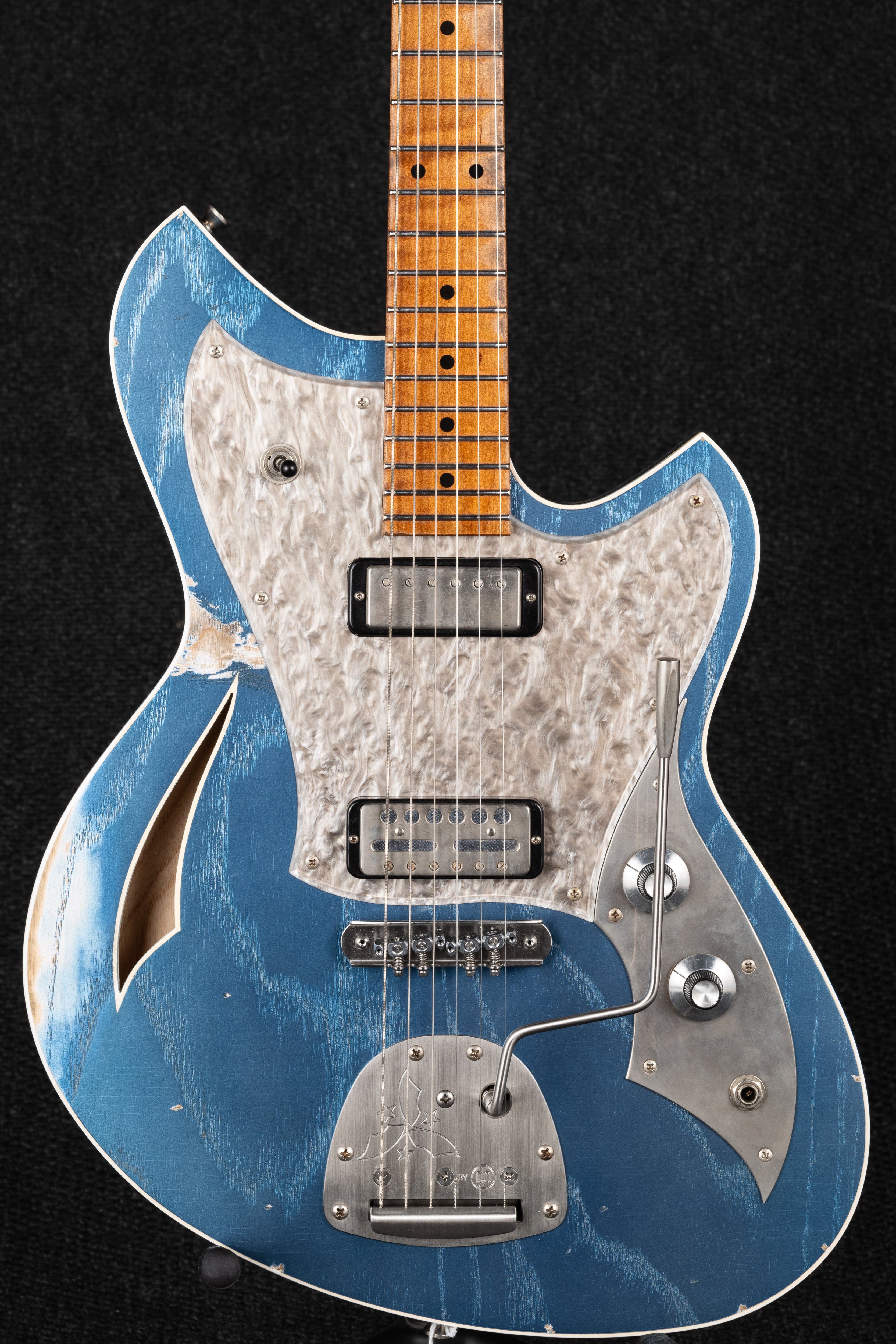 Novo Guitars