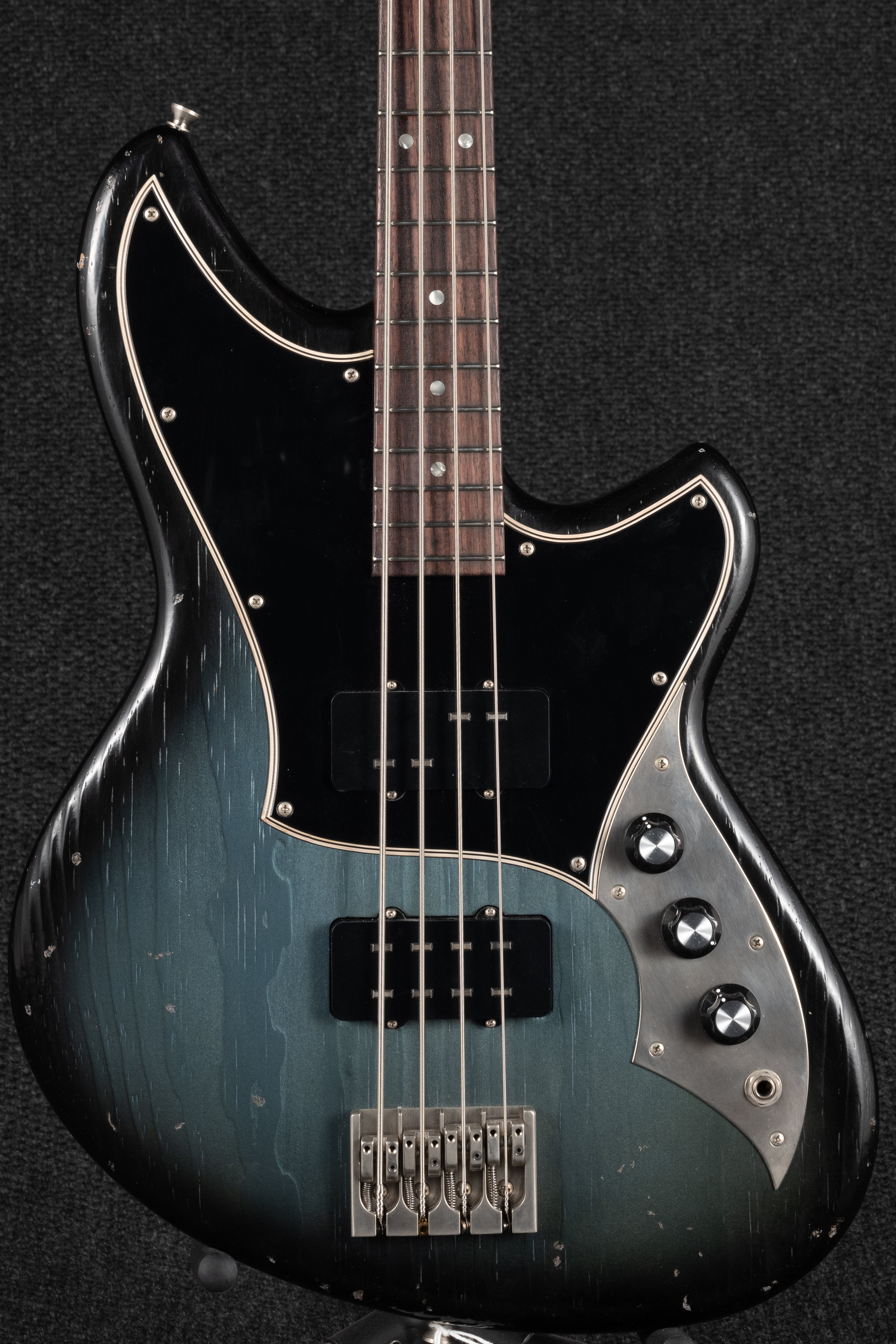 Ivorus Bass - Pelham Burst