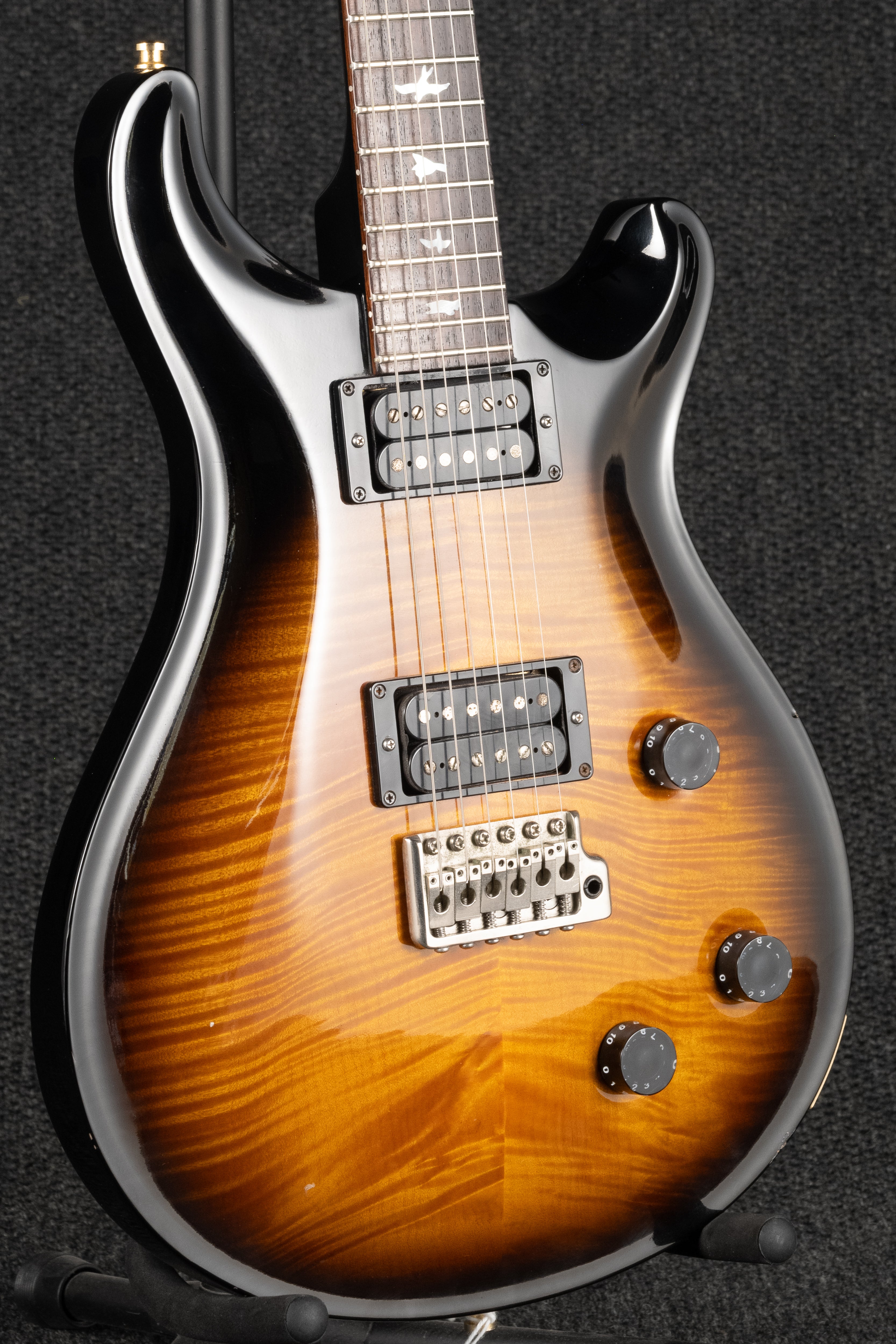 1995 Custom 22 Black Sunburst 10 Top