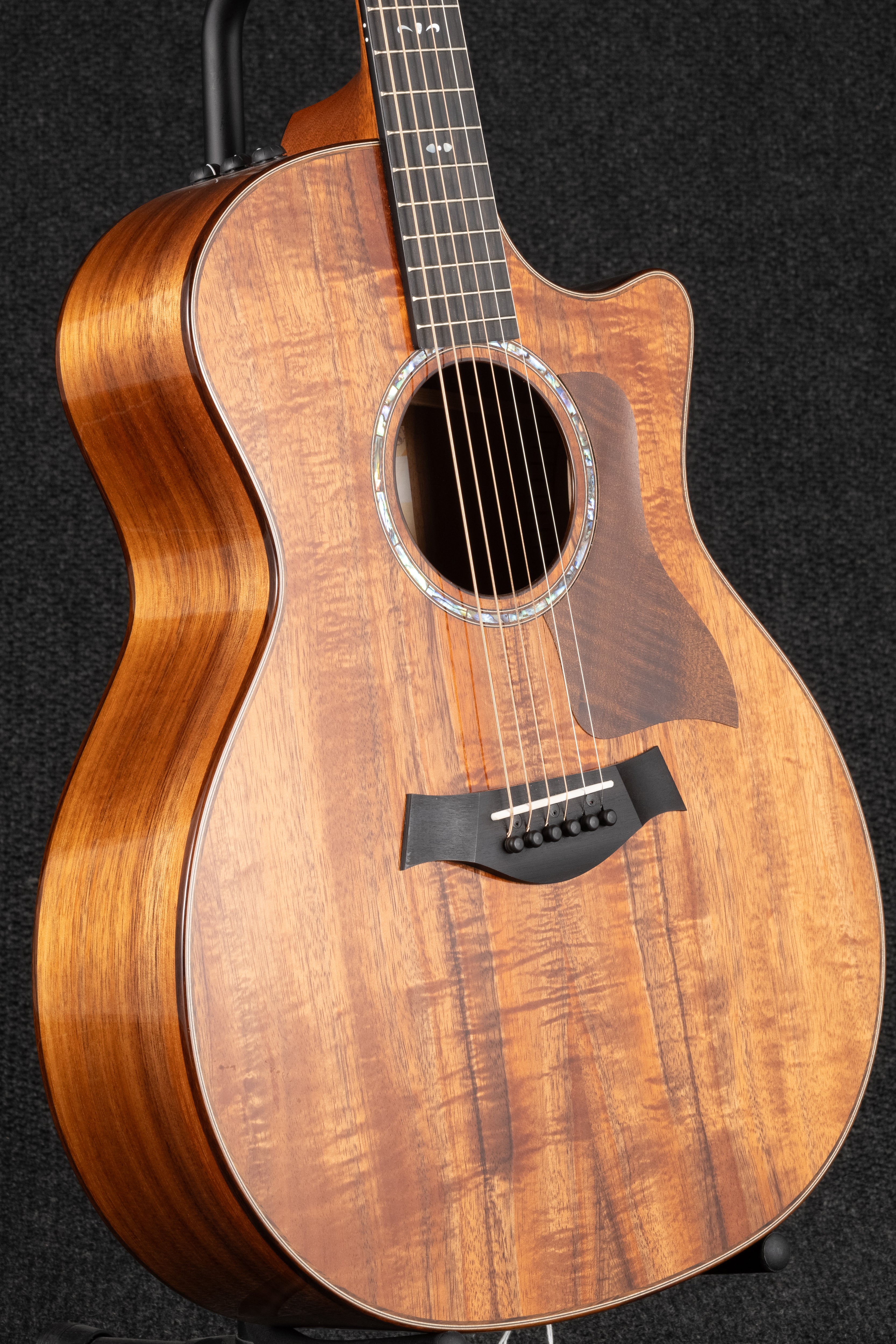 724ce ES2 Hawaiian Koa