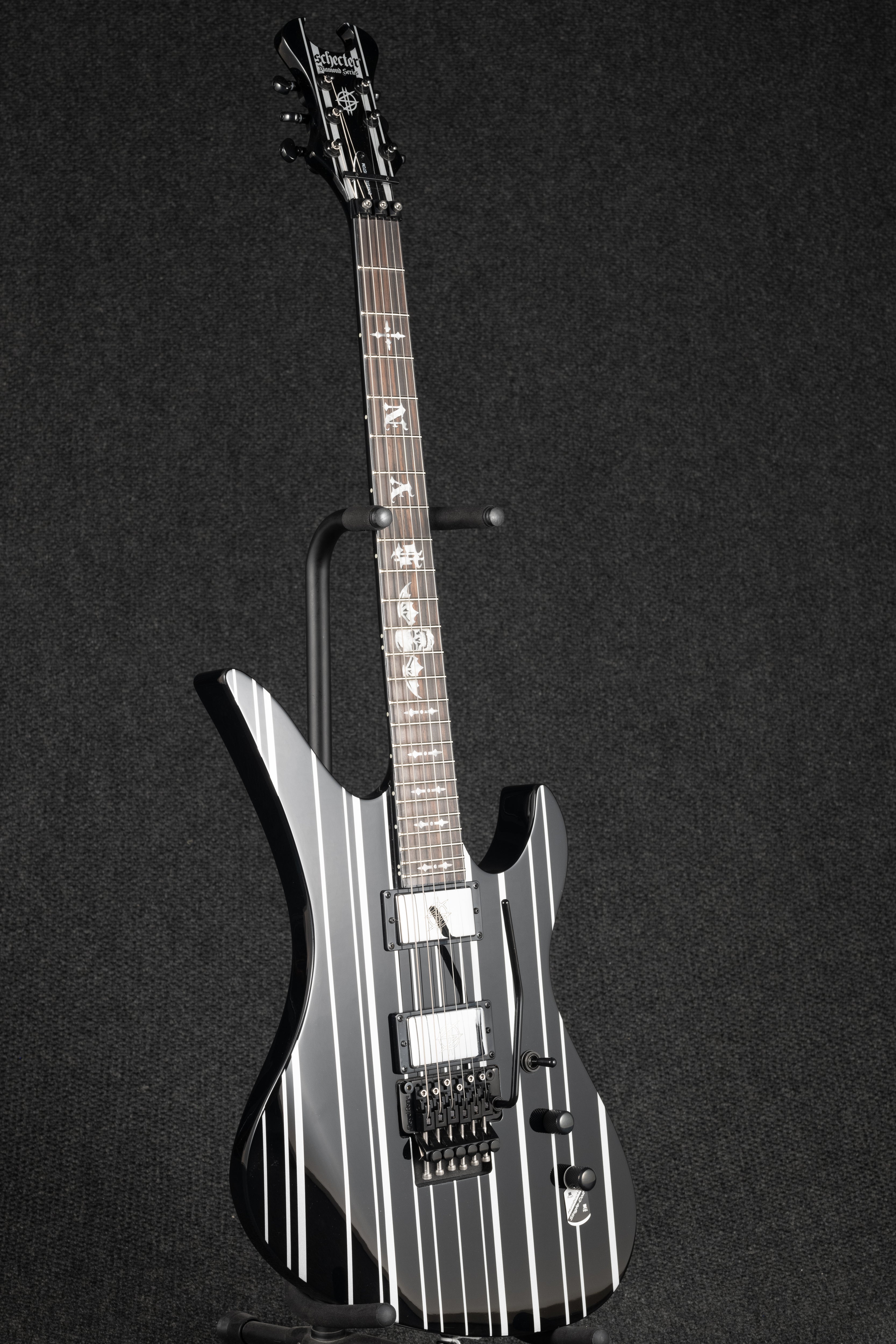 Synyster Custom - Gloss Black with Silver Pinstripes