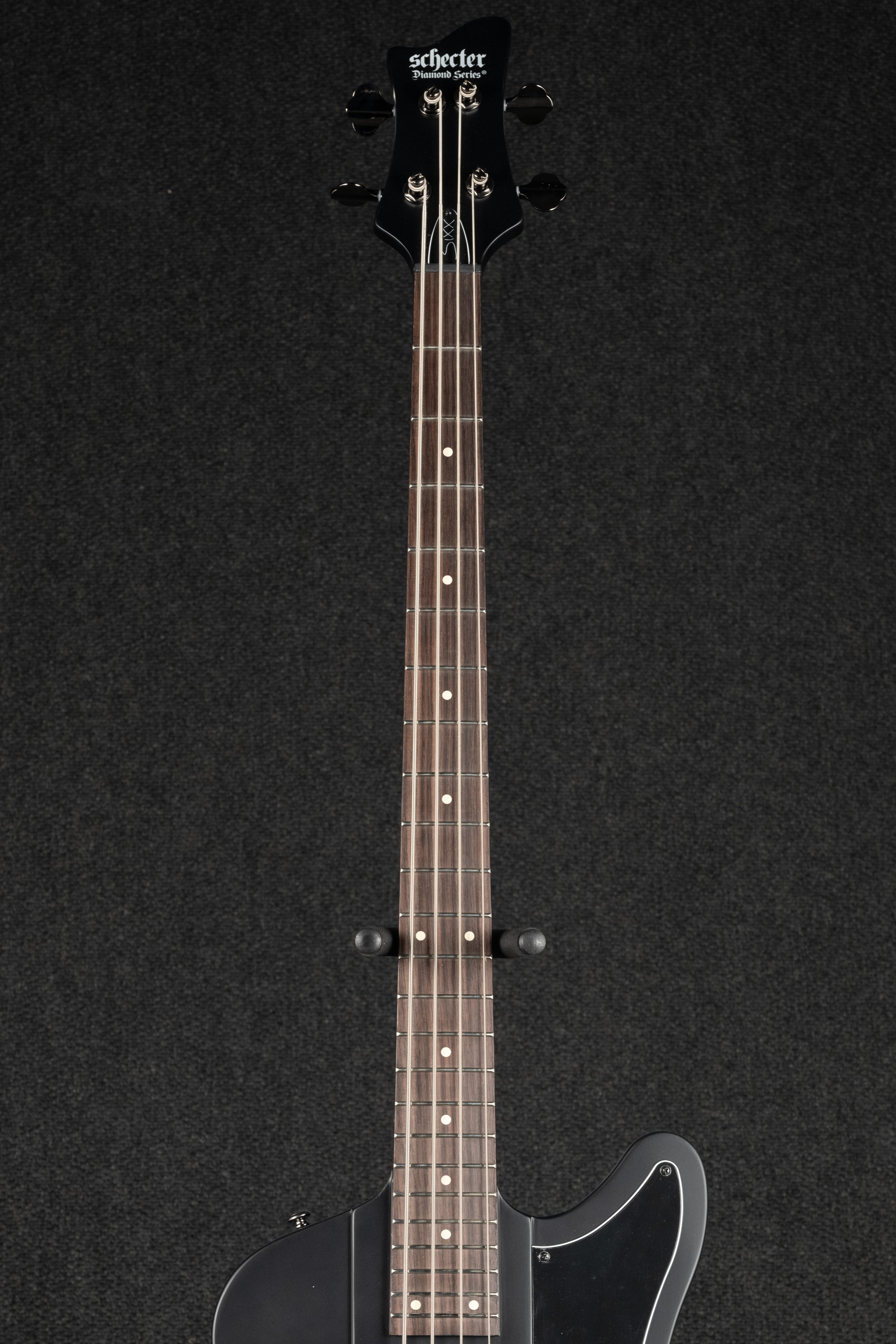Sixx Bass- Satin Black