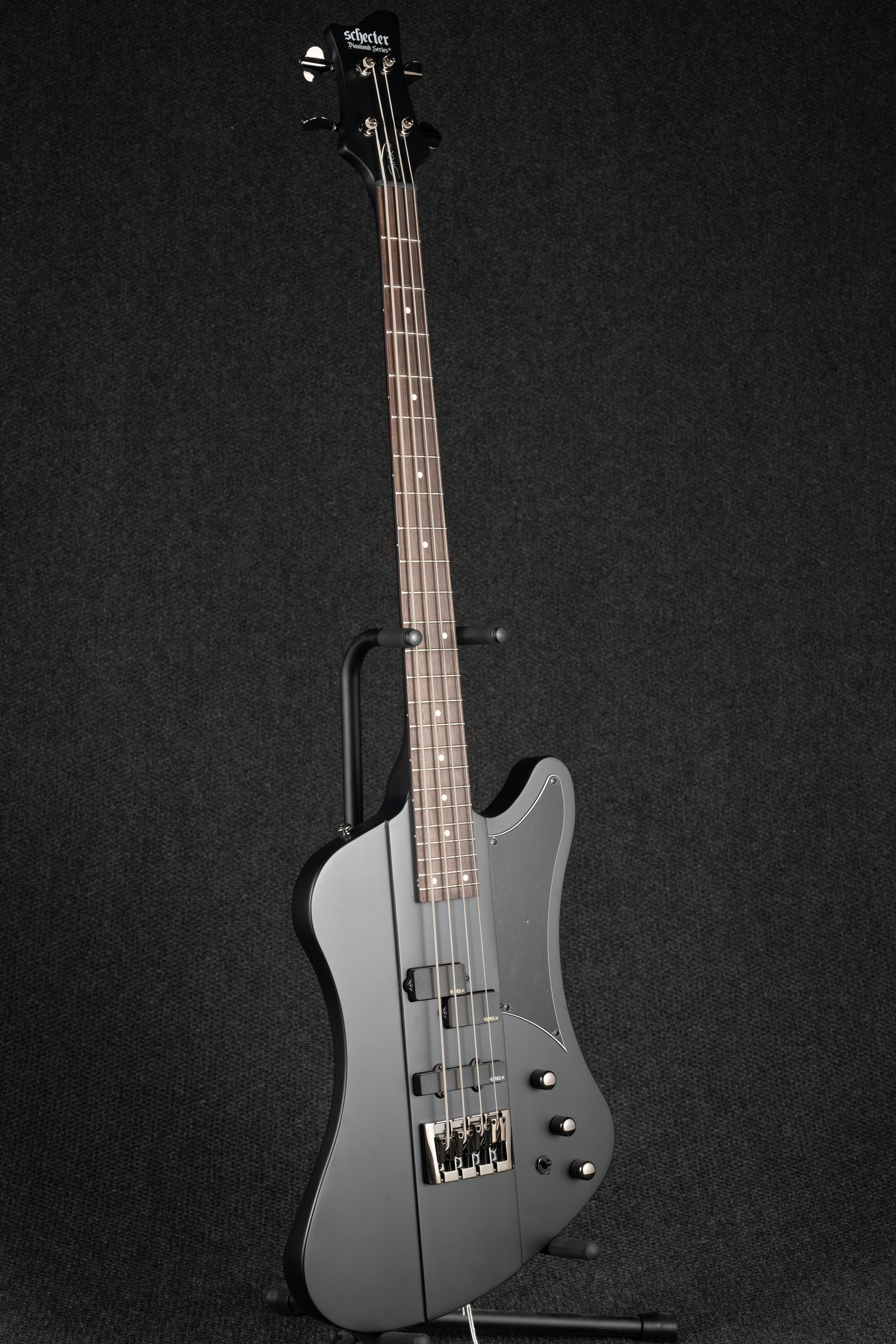 Sixx Bass- Satin Black