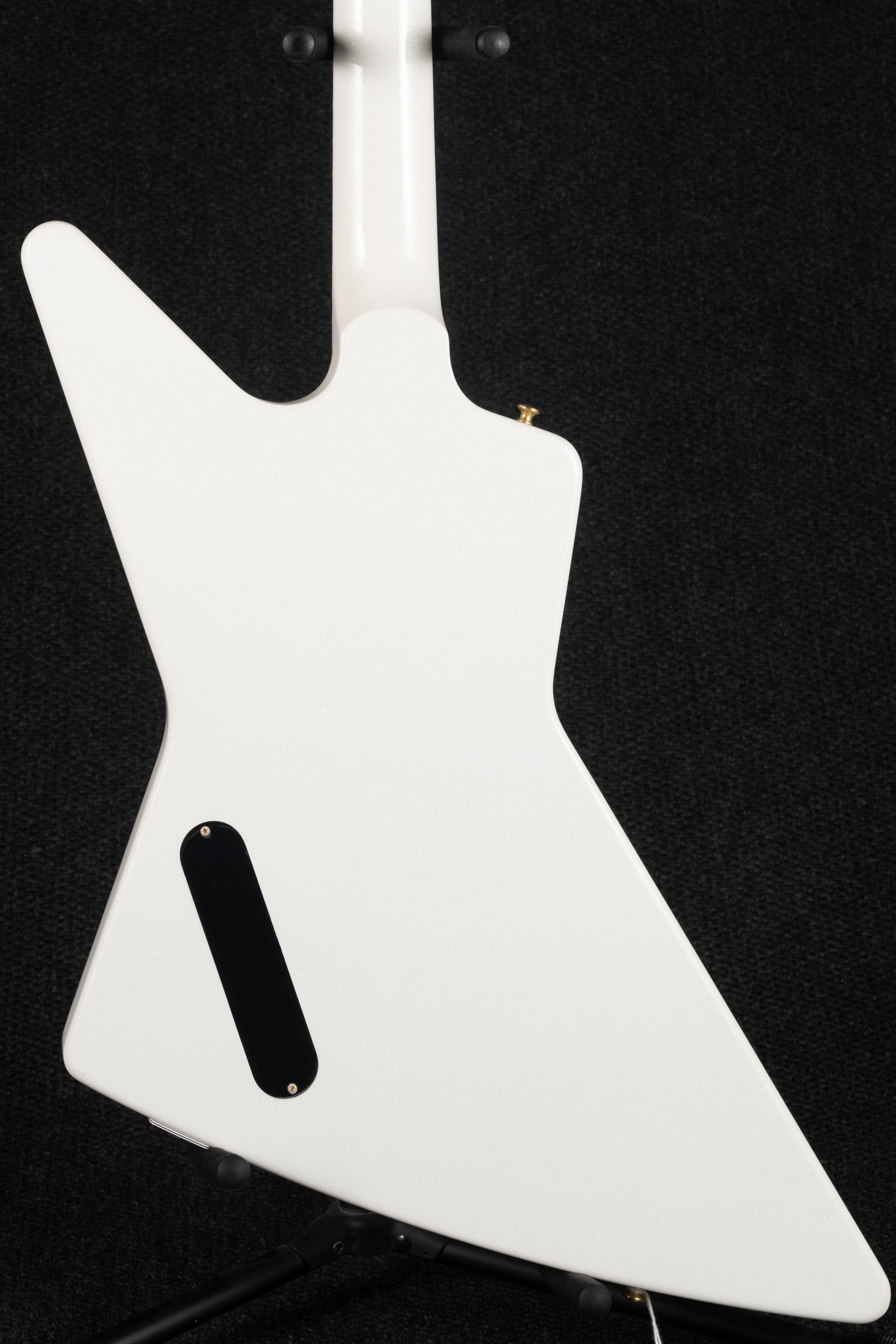 Explorer Custom - Alpine White Sparkle