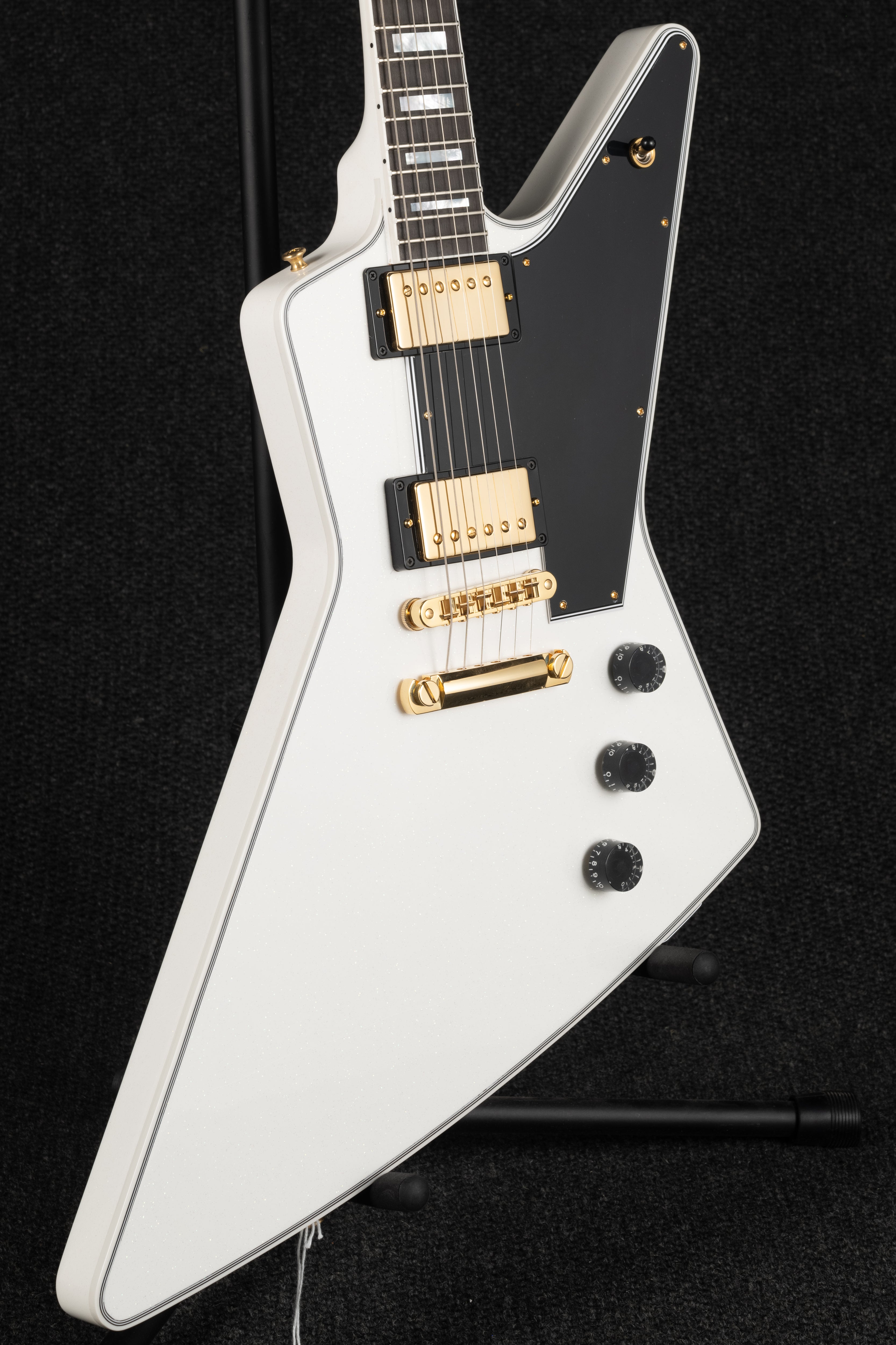 Explorer Custom - Alpine White Sparkle