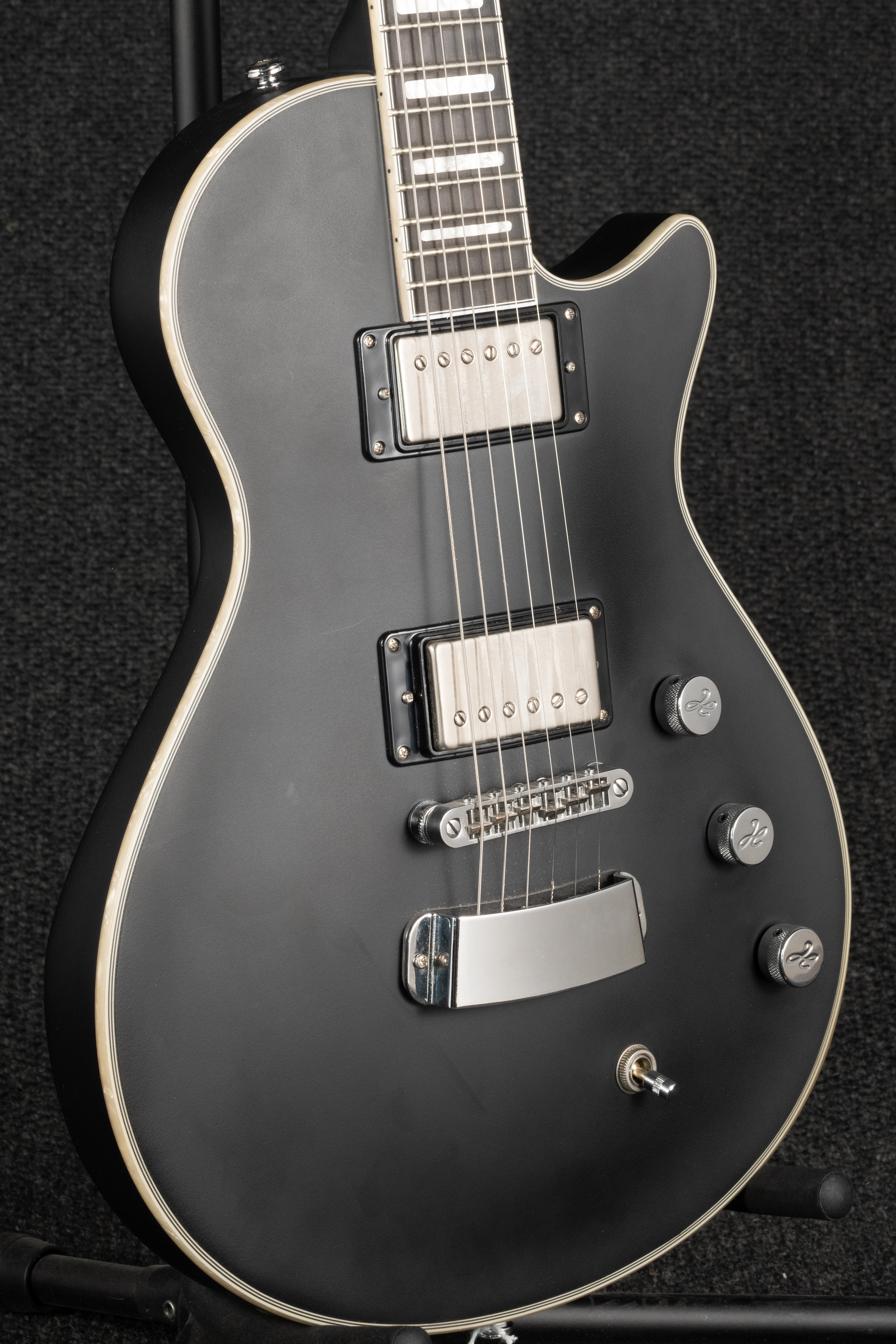 Ultra Max - Satin Black