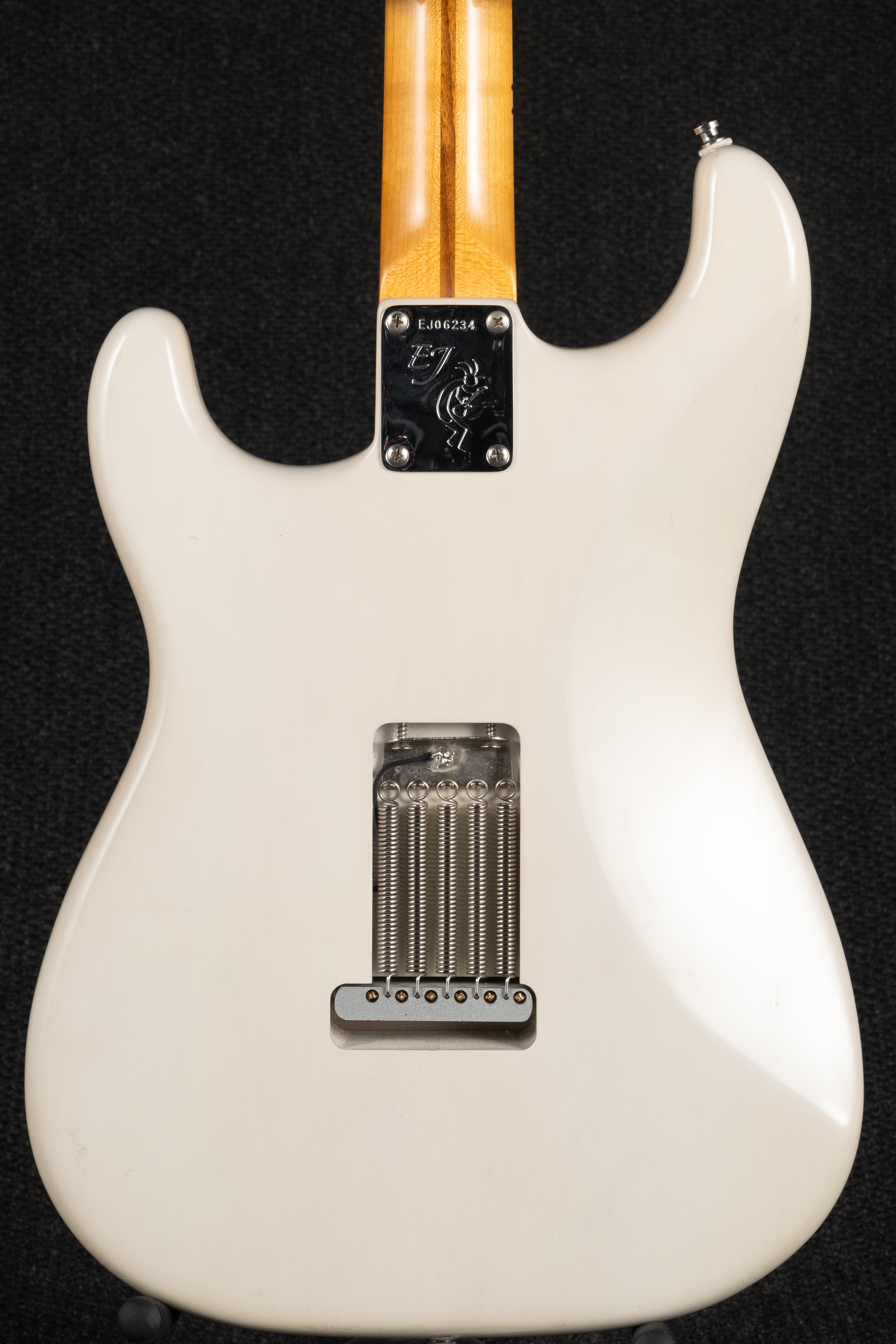 Eric Johnson Artist Stratocaster - White Blonde