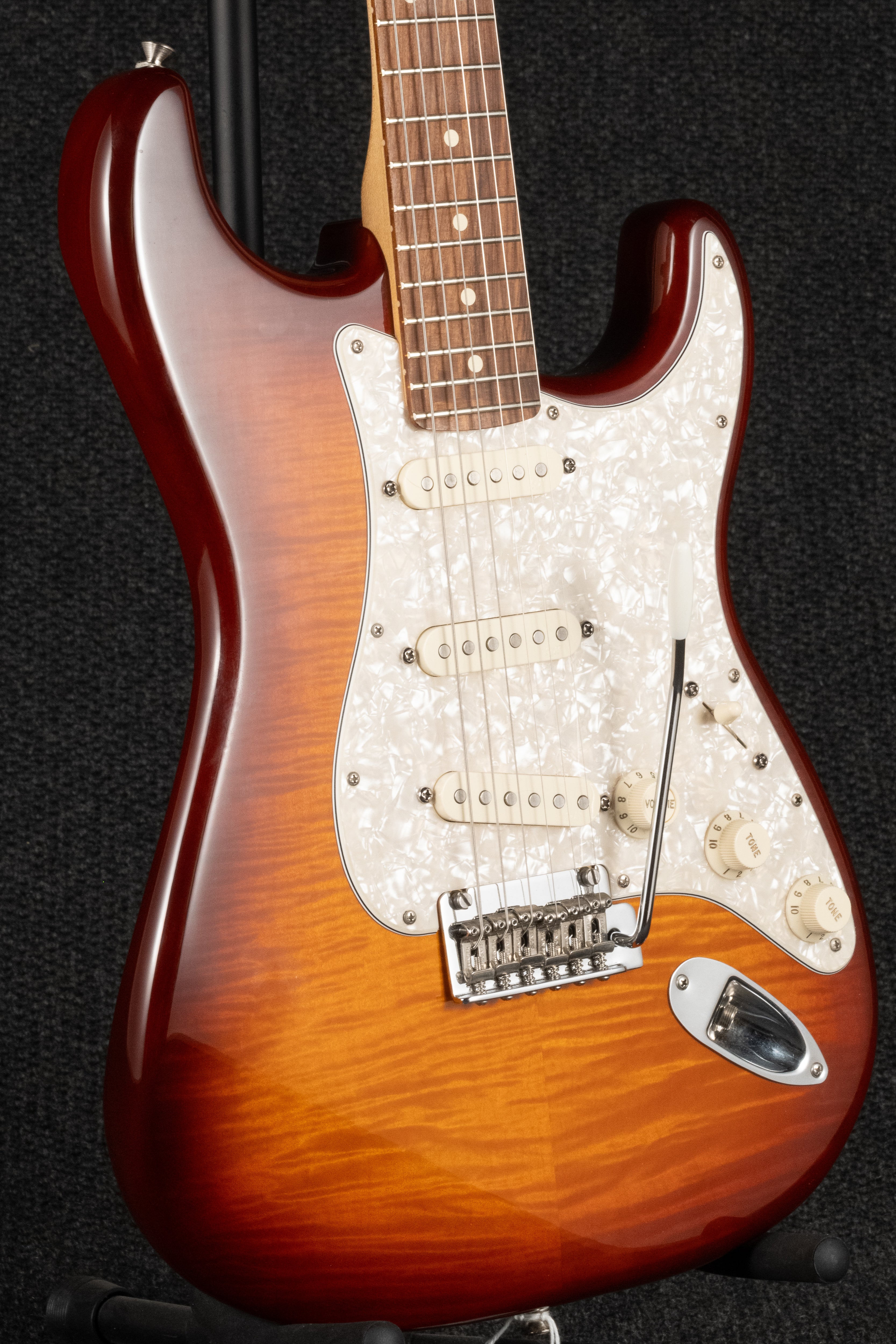 MIM Player Strat Plus Top - Tobacco Burst