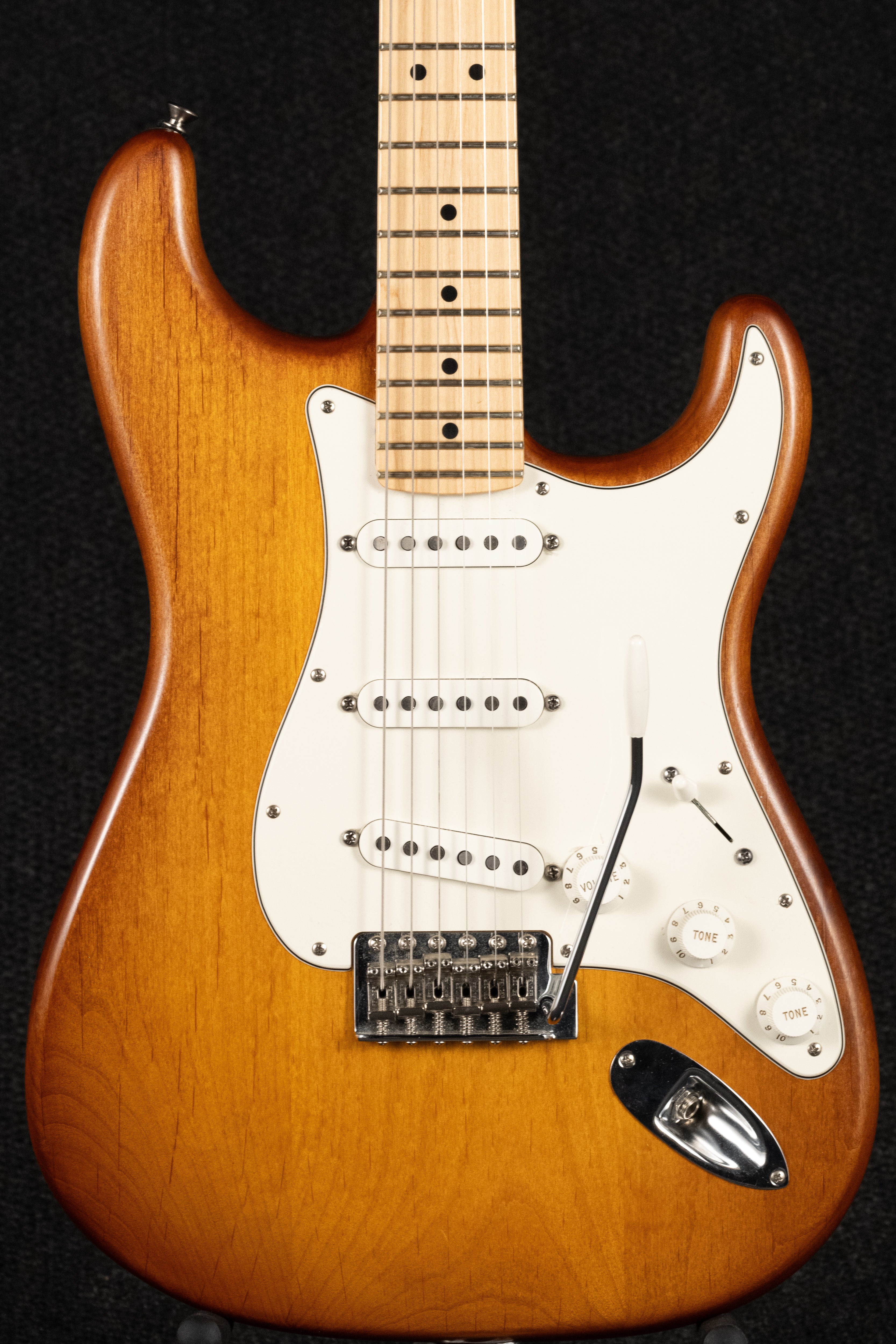 2012 USA Nitro Stratocaster Honey
