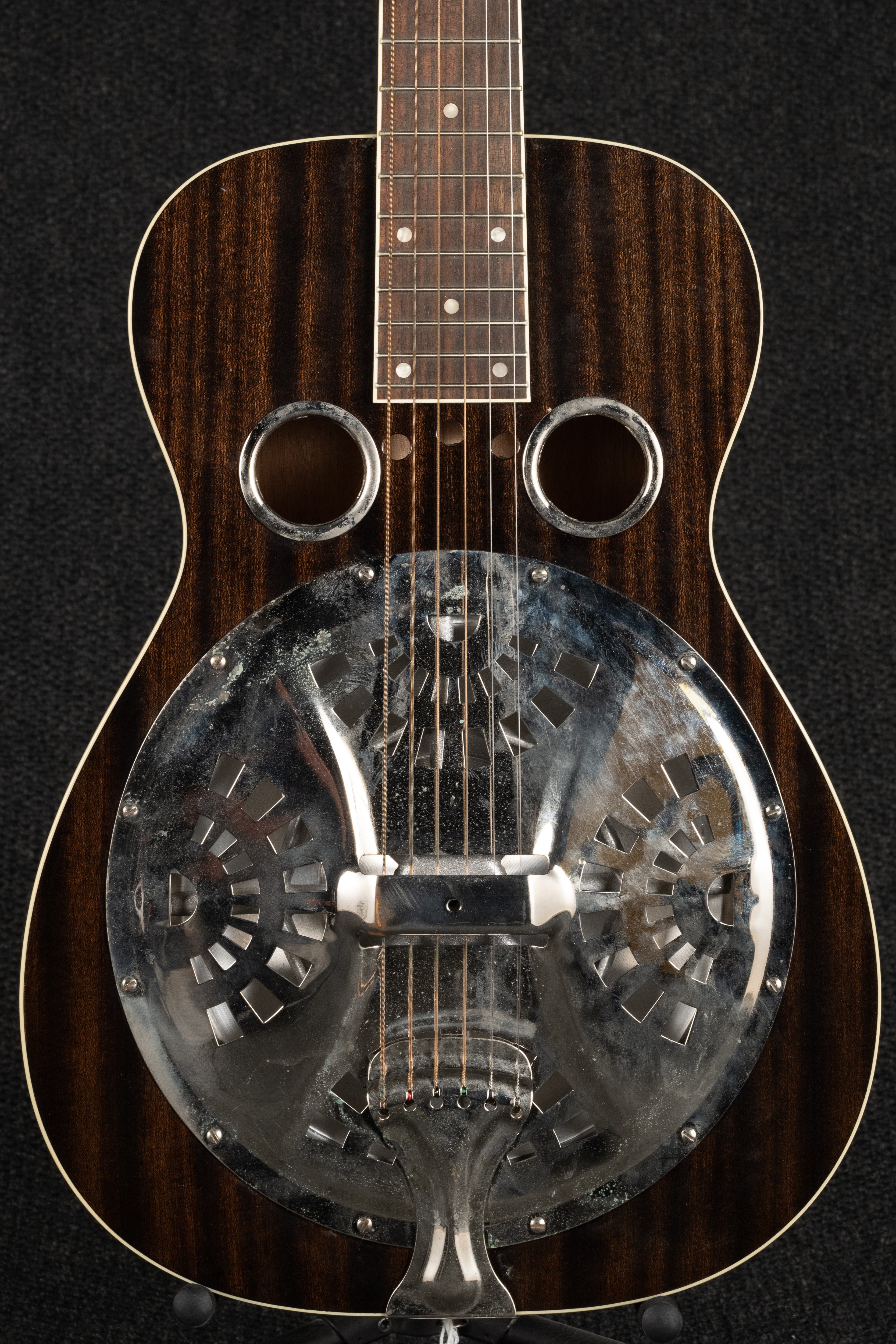 RD-52 Square Neck - Black Lightning