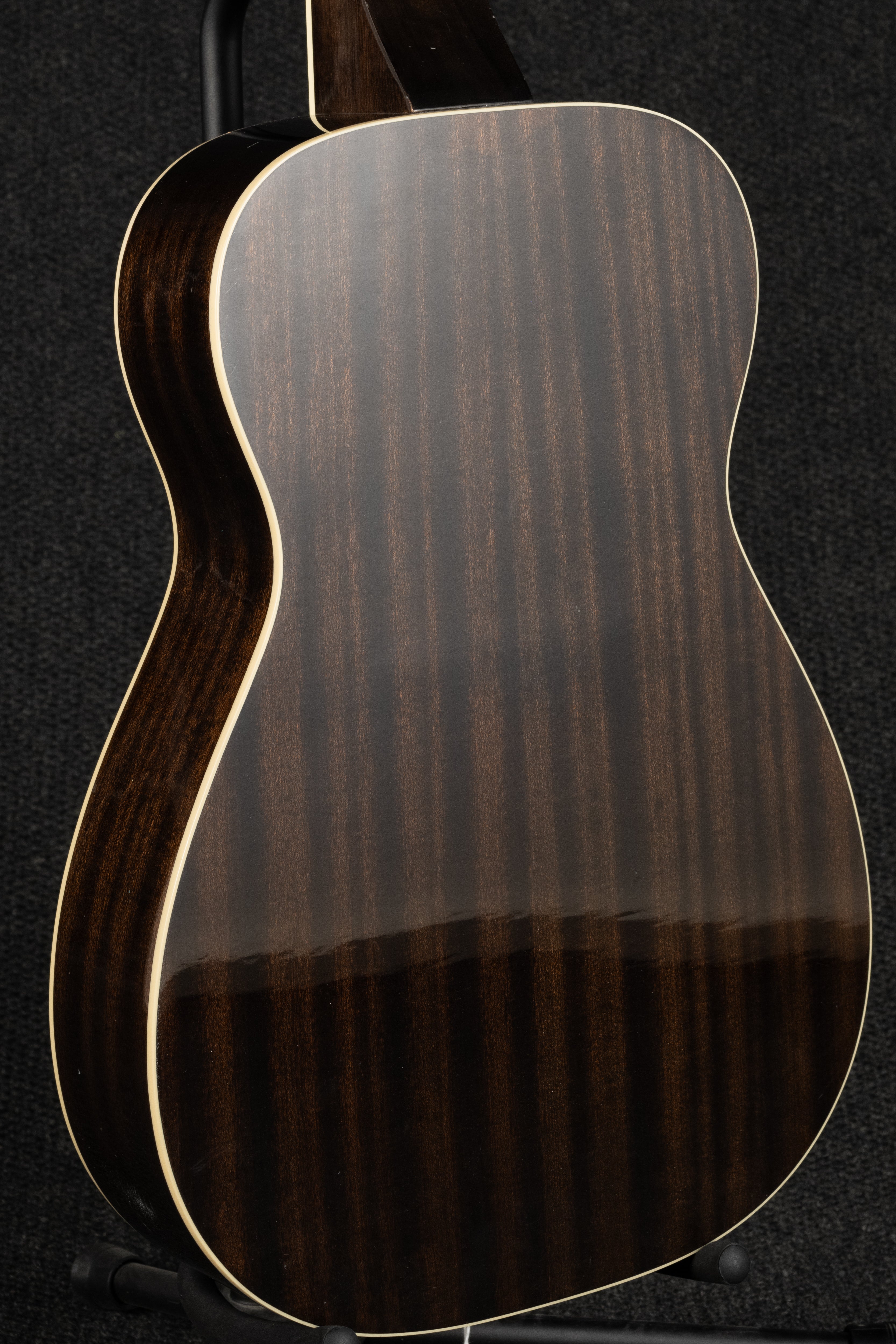 RD-52 Square Neck - Black Lightning