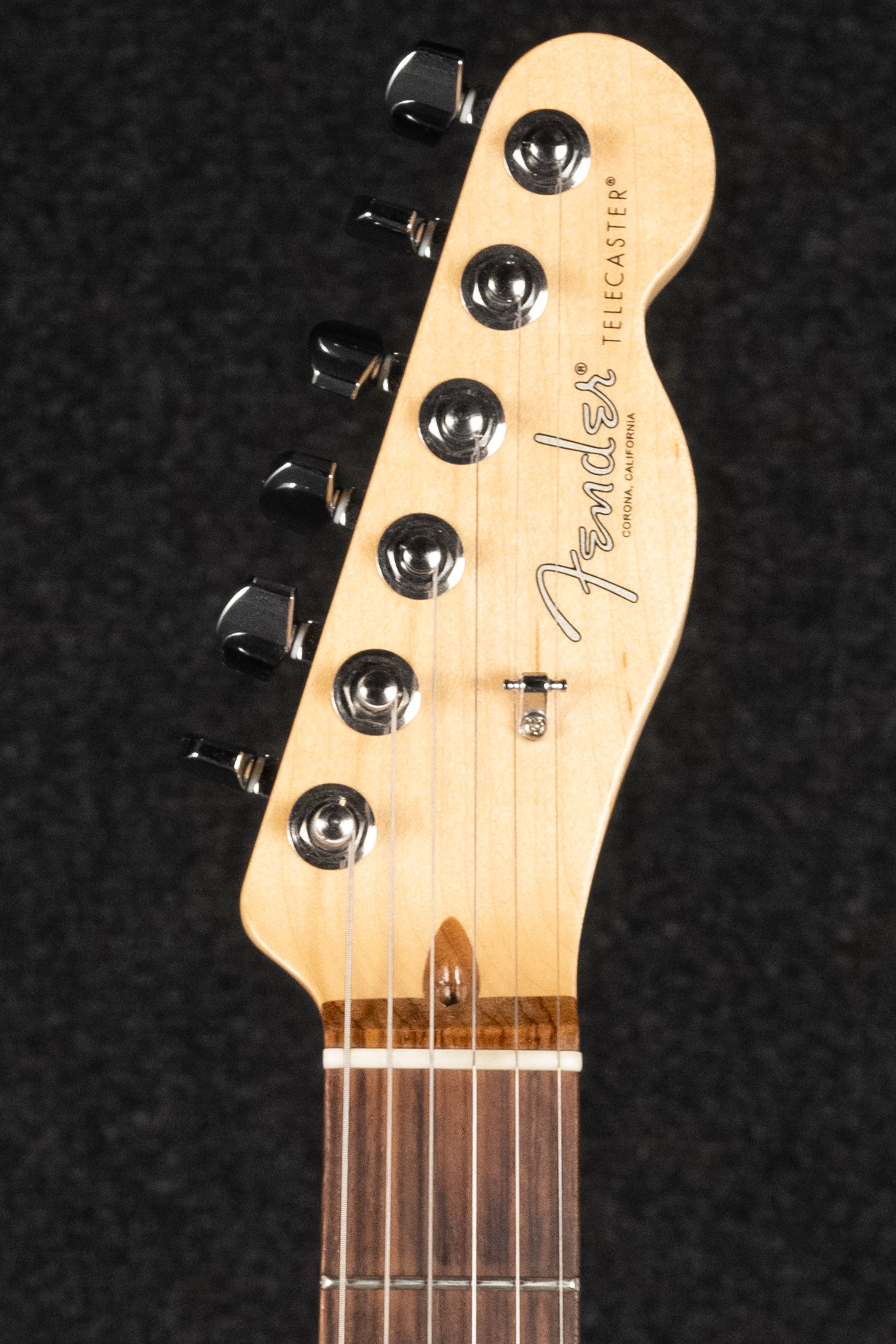 American Professional Telecaster - 3Tone Sunburst