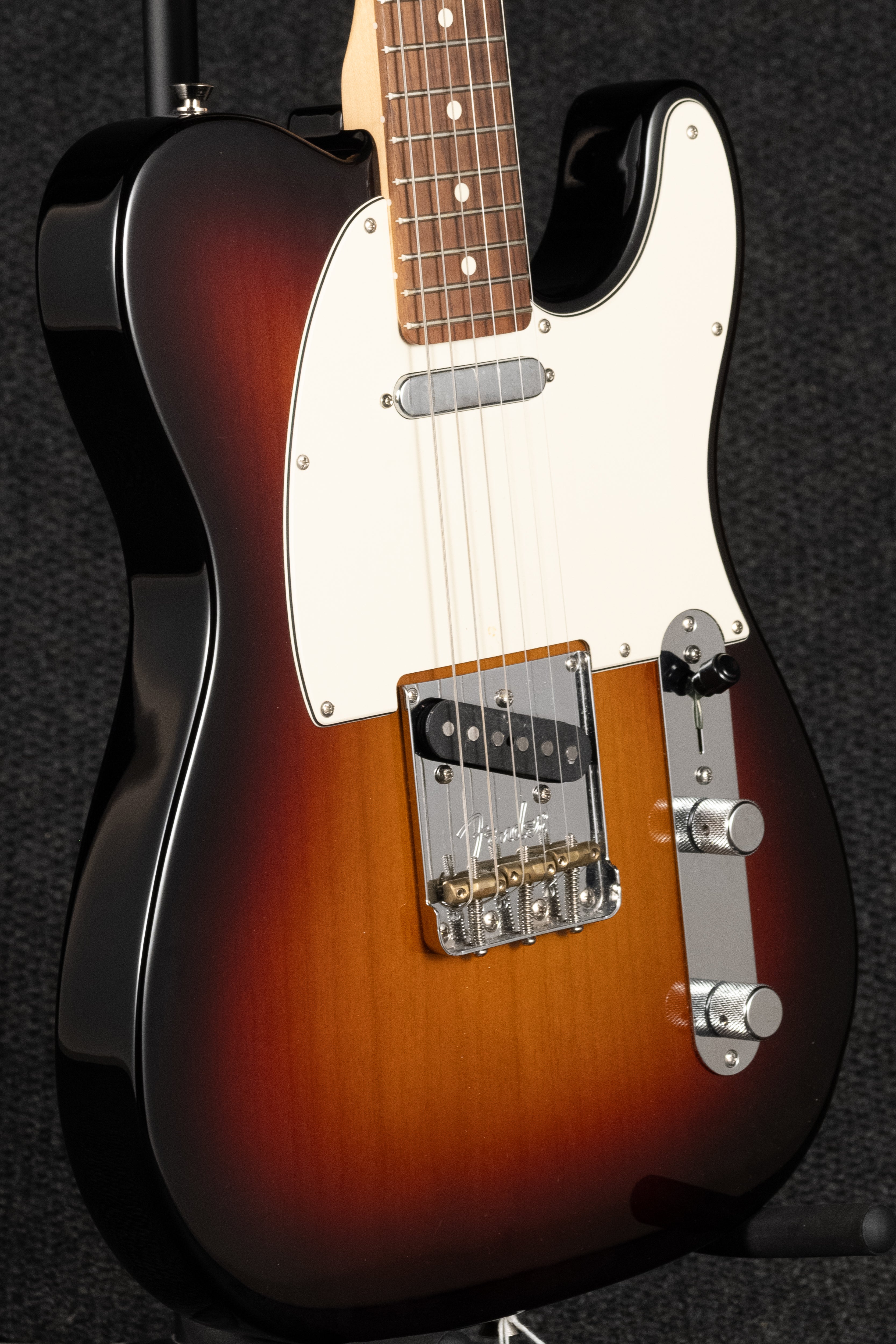 American Professional Telecaster - 3Tone Sunburst