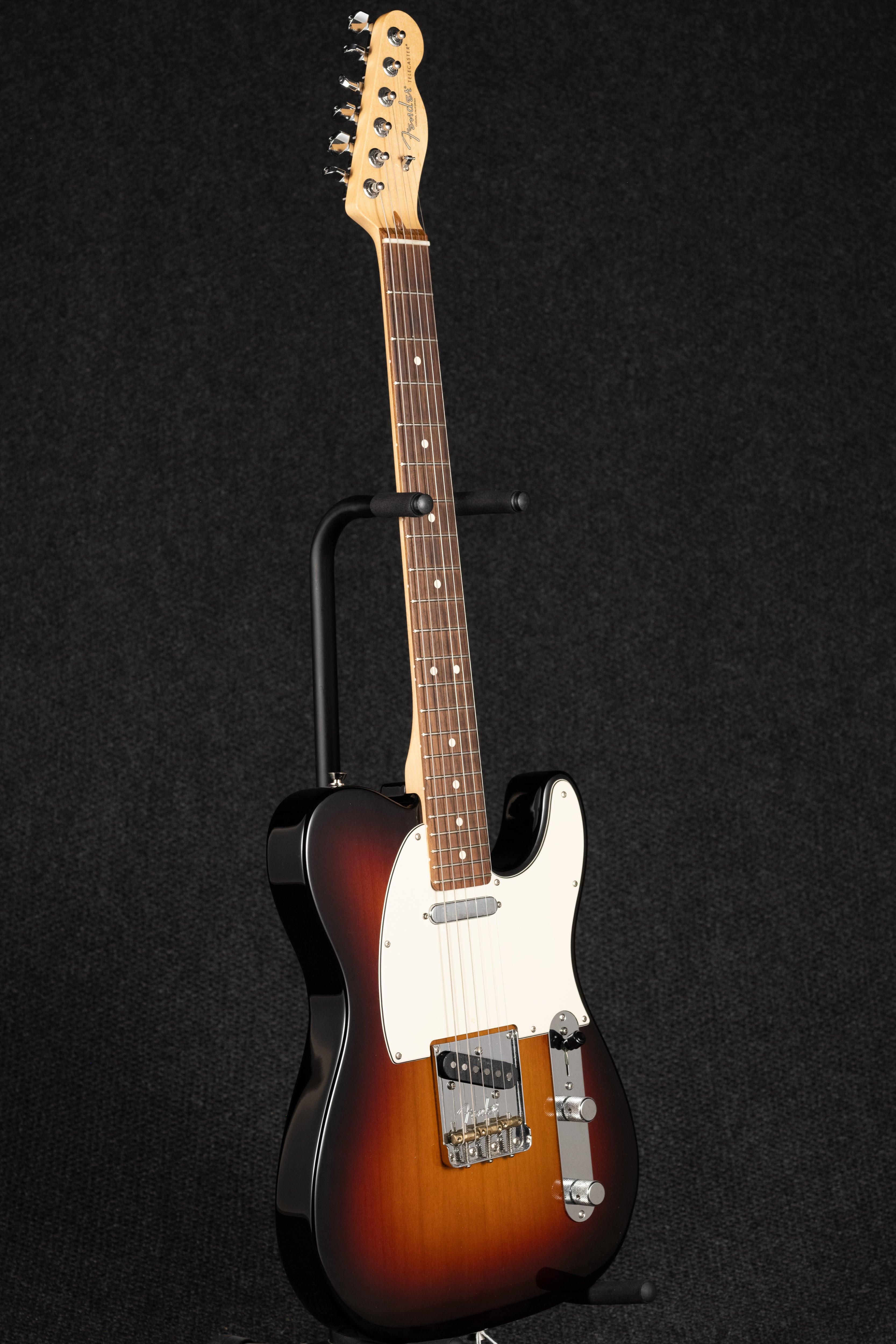 American Professional Telecaster - 3Tone Sunburst