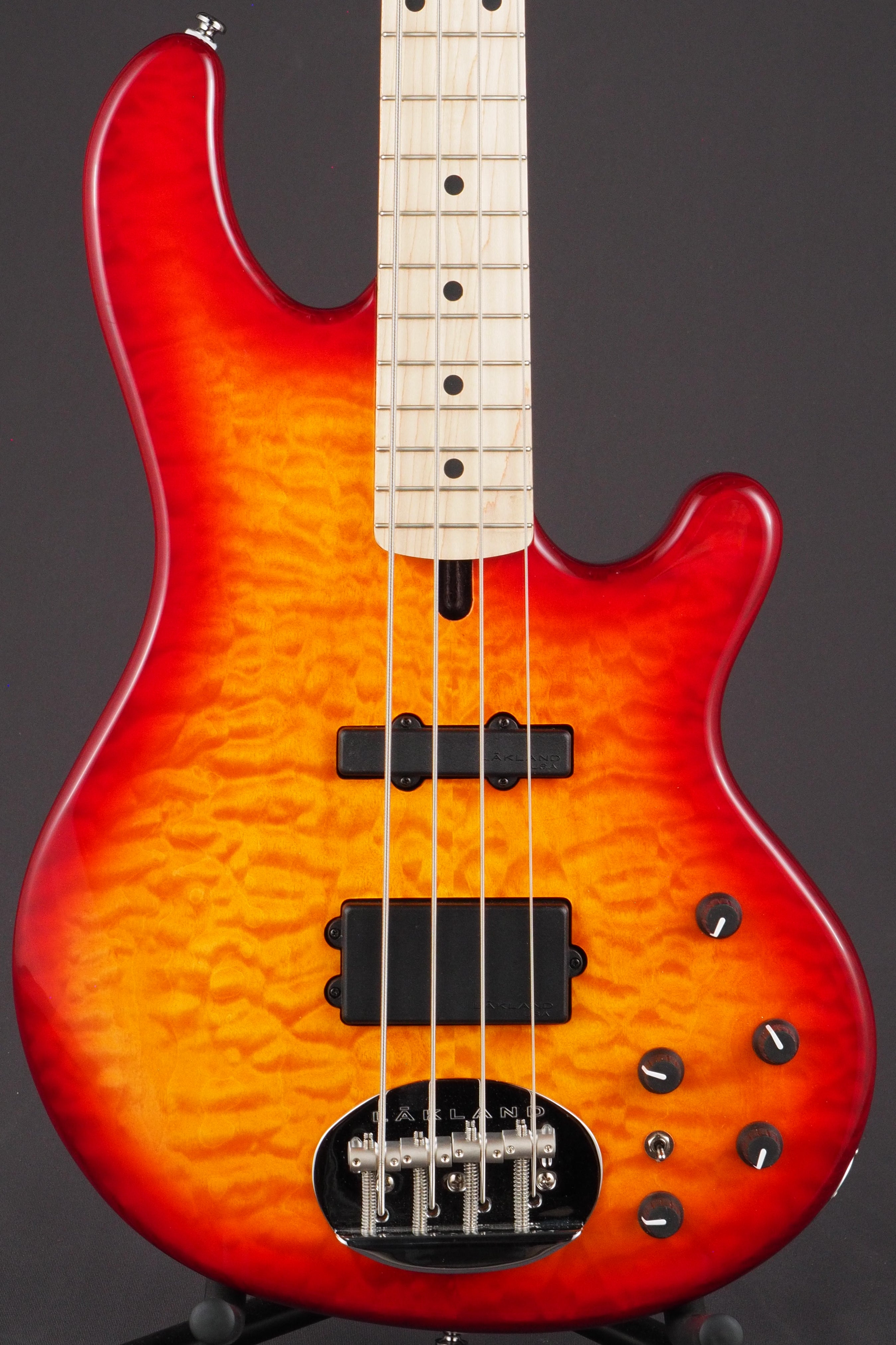 Skyline 44-02 Deluxe - Cherryburst, Maple